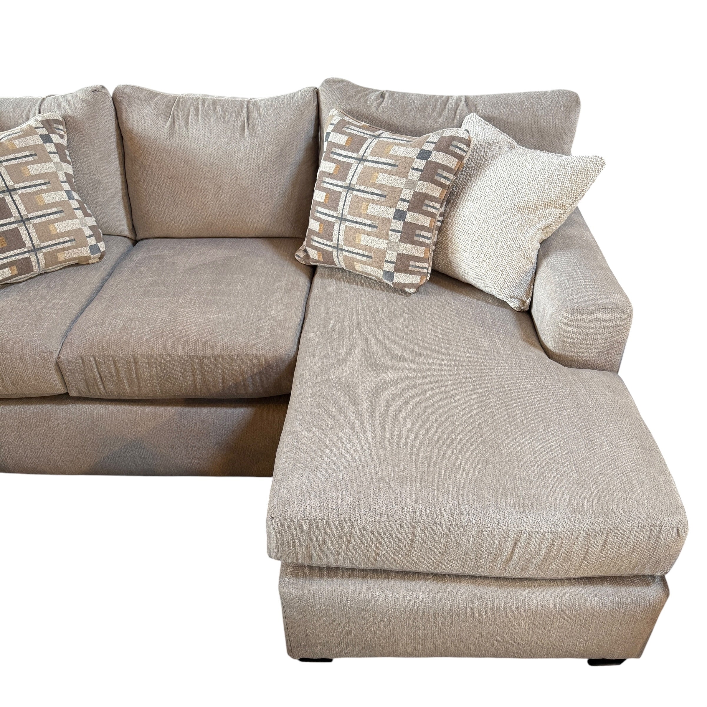 Lyra Sectional with Reversible Chaise