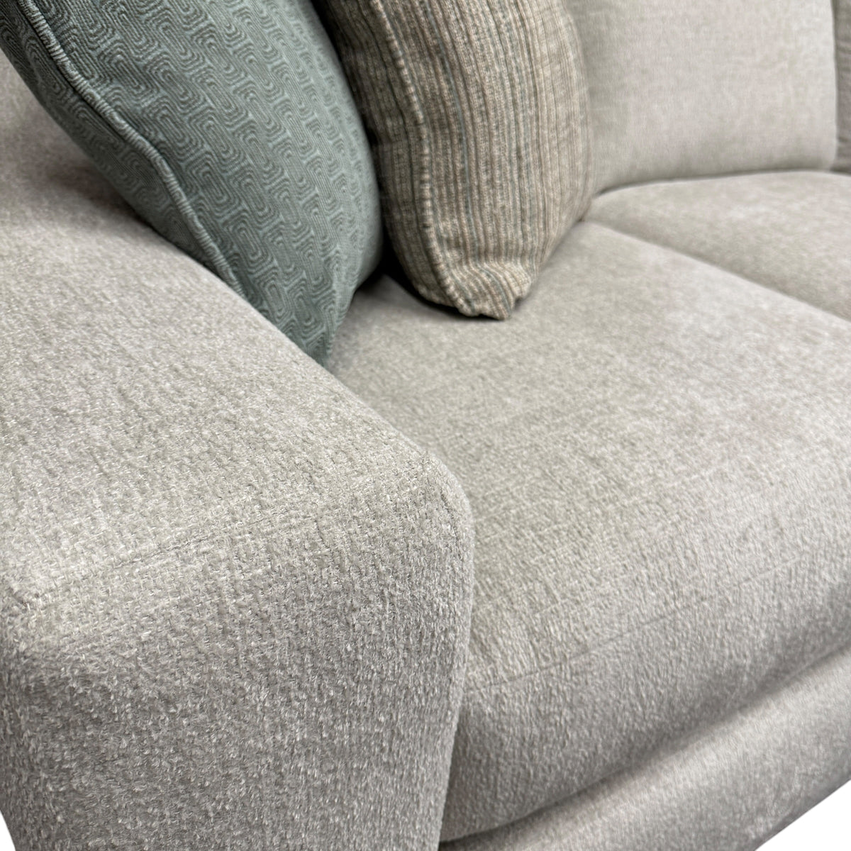 Vance Sectional with Right Arm Facing Chaise