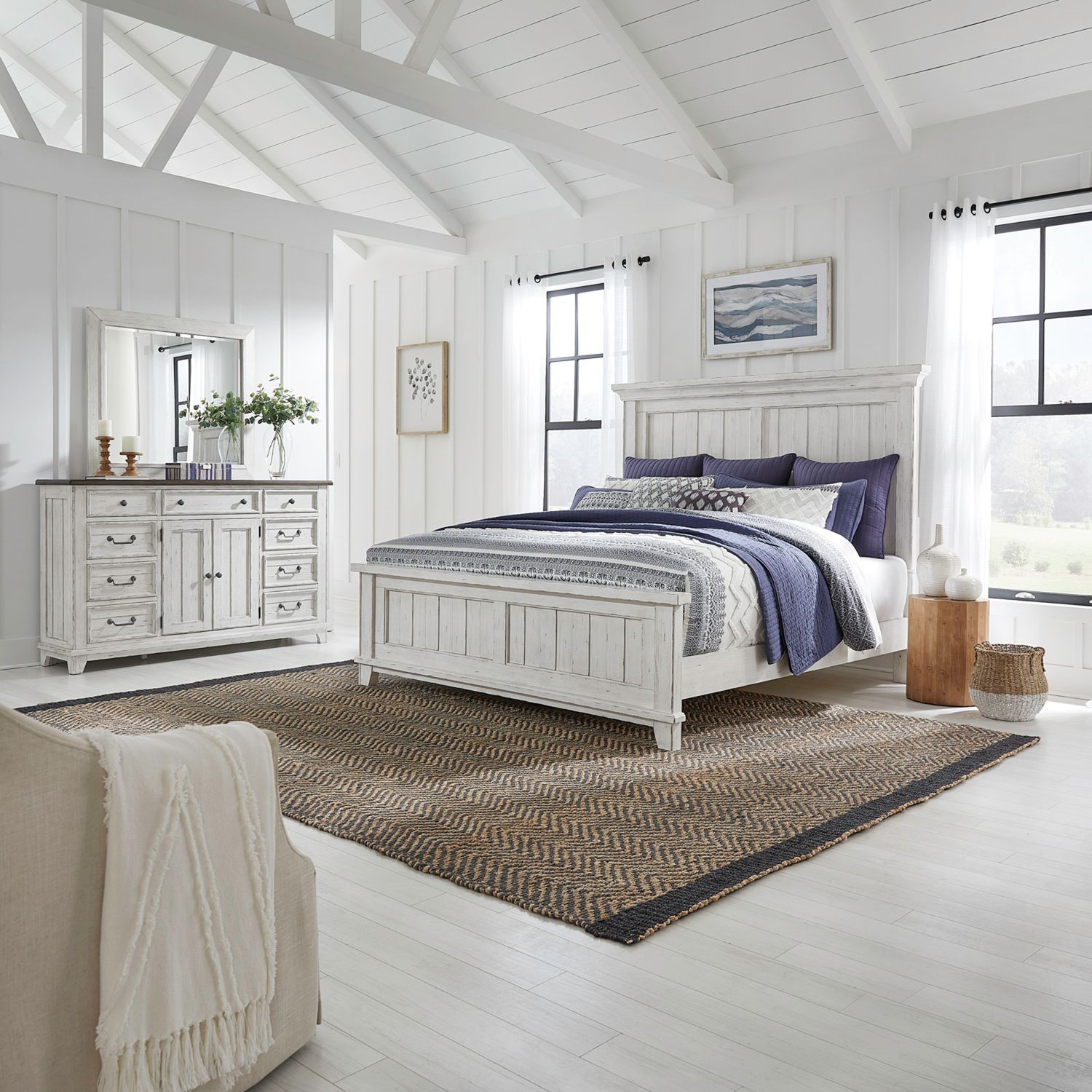 King California Panel Bed, Dresser & Mirror