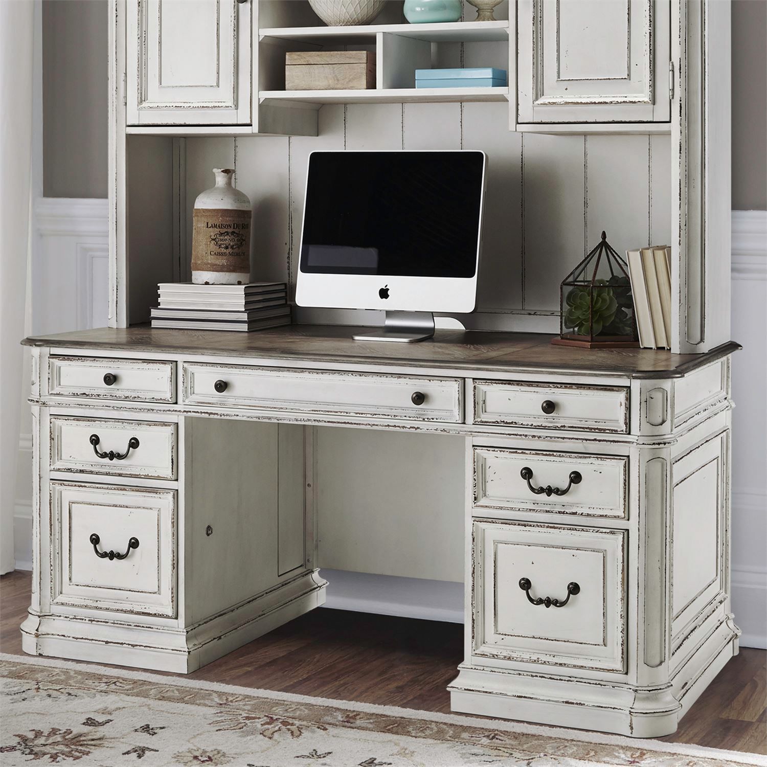 Credenza