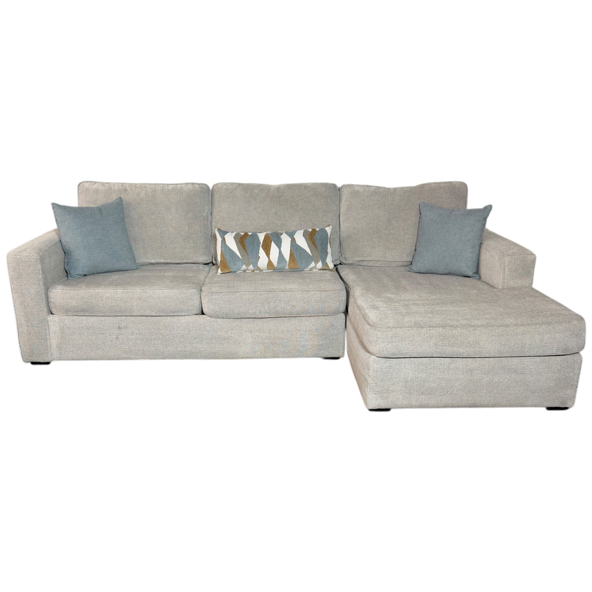 Sectional with Right arm Facing Chaise in Gray