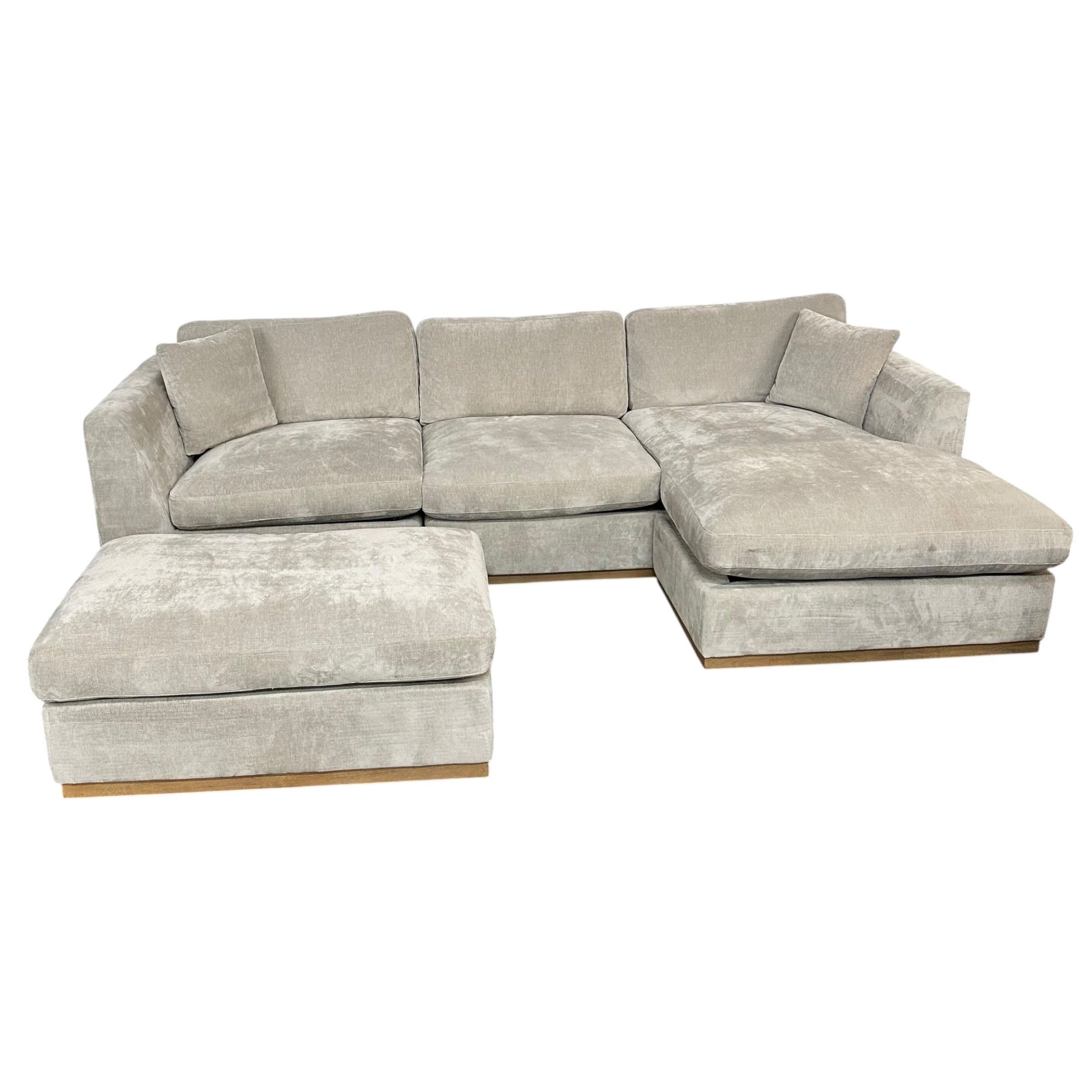 Sectional with Reversible Chaise and Ottoman in Gray