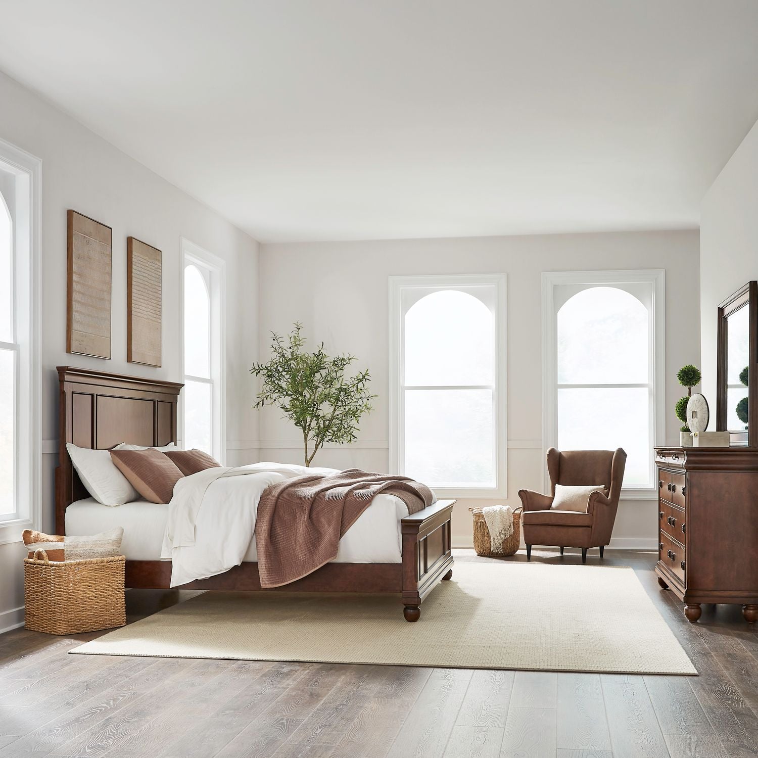 King California Panel Bed, Dresser & Mirror