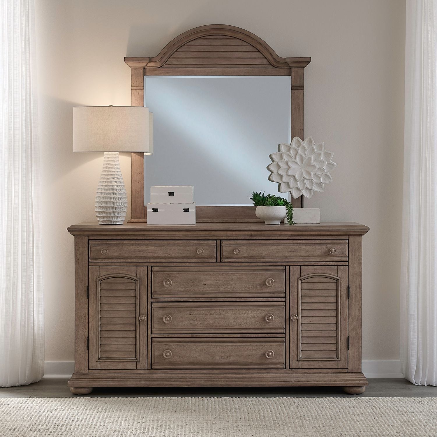 Dresser & Mirror