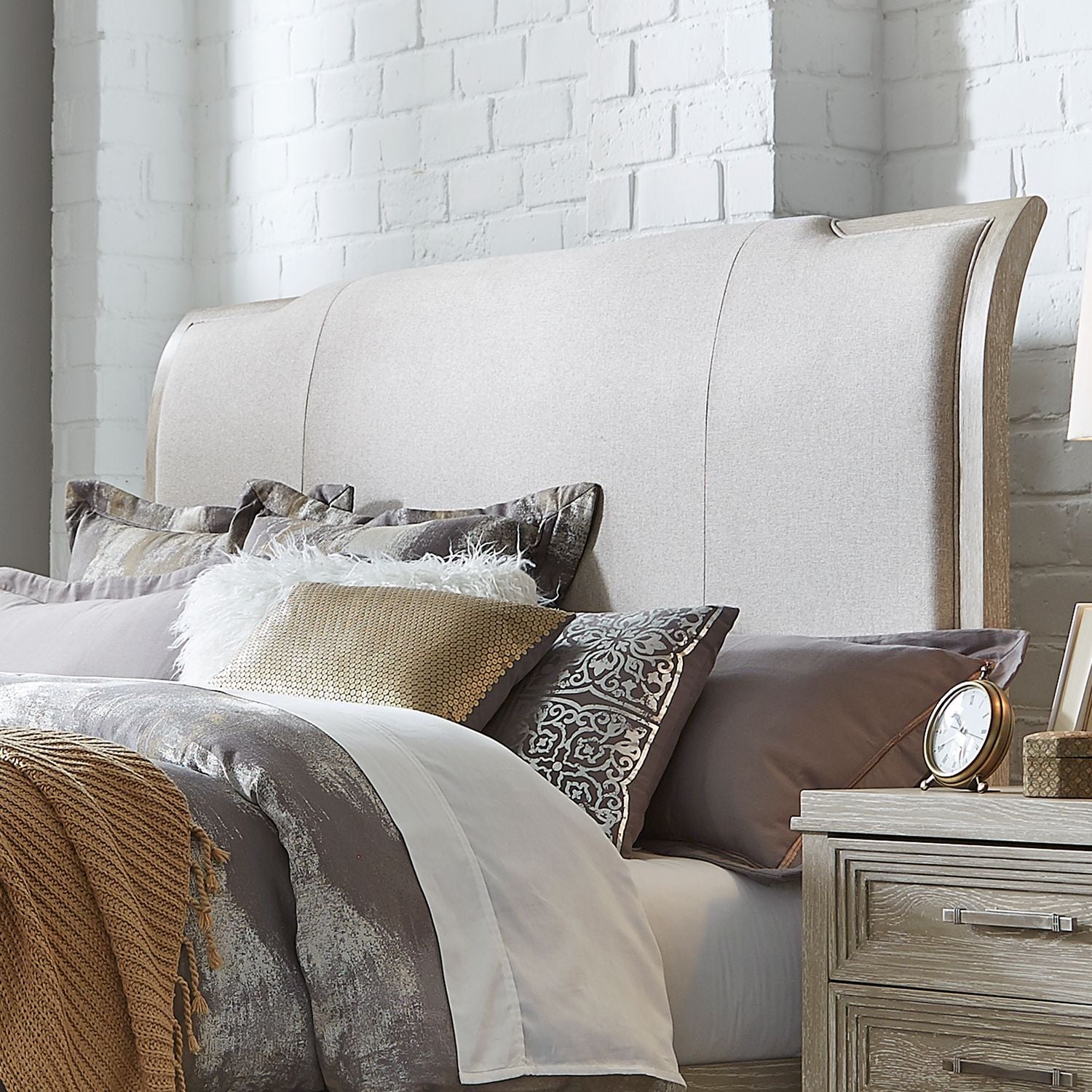 Queen Uph Sleigh Headboard