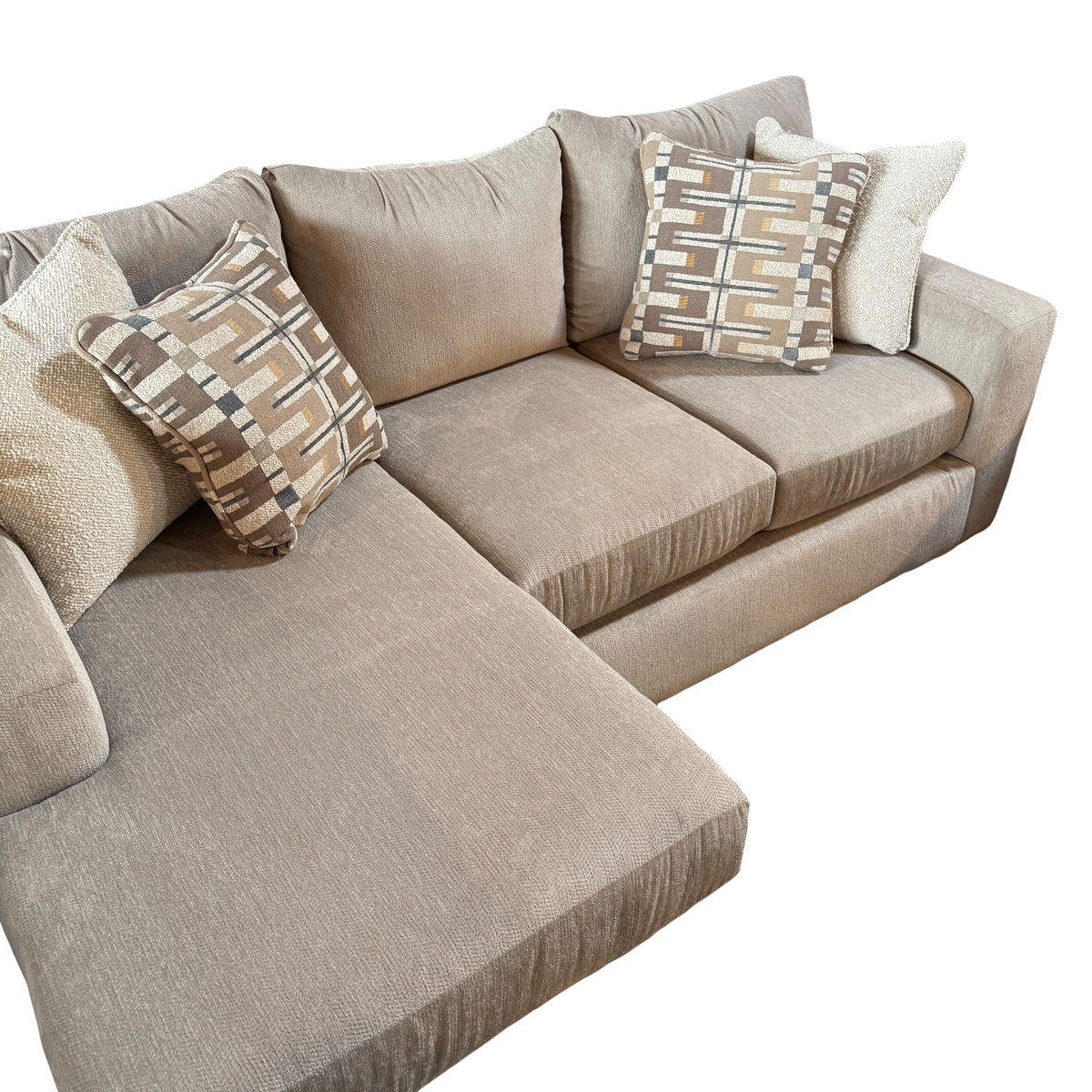 Lyra Sectional with Reversible Chaise