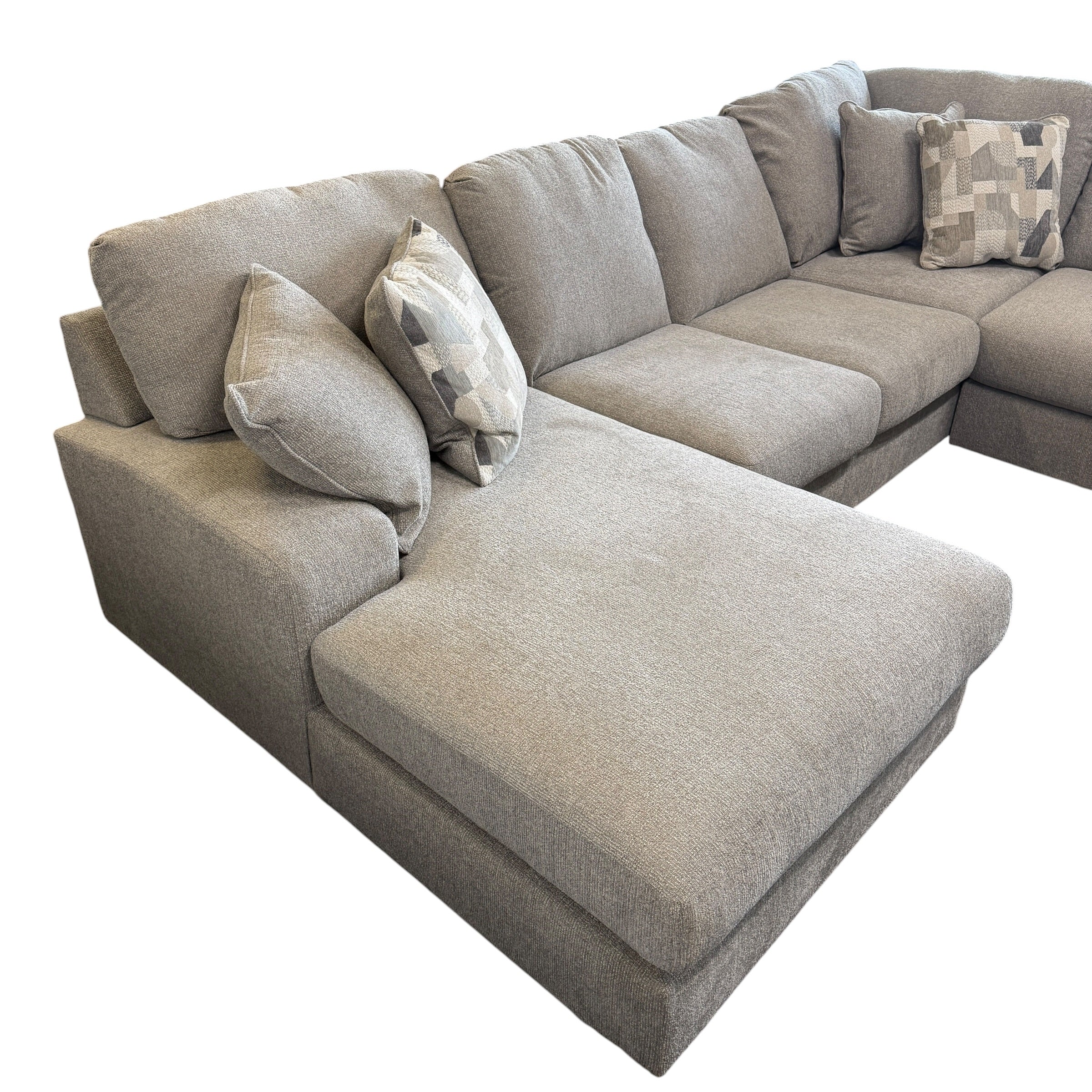 Alora U Shape Sectional with LAF Chaise in Gray