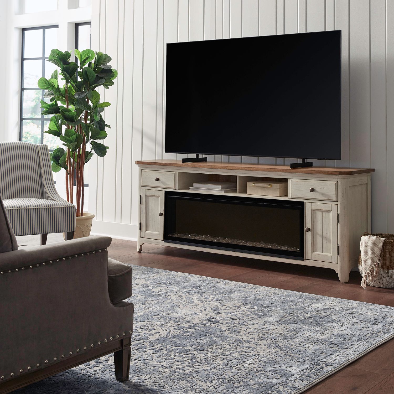 652 79 Inch Console w/ Fire