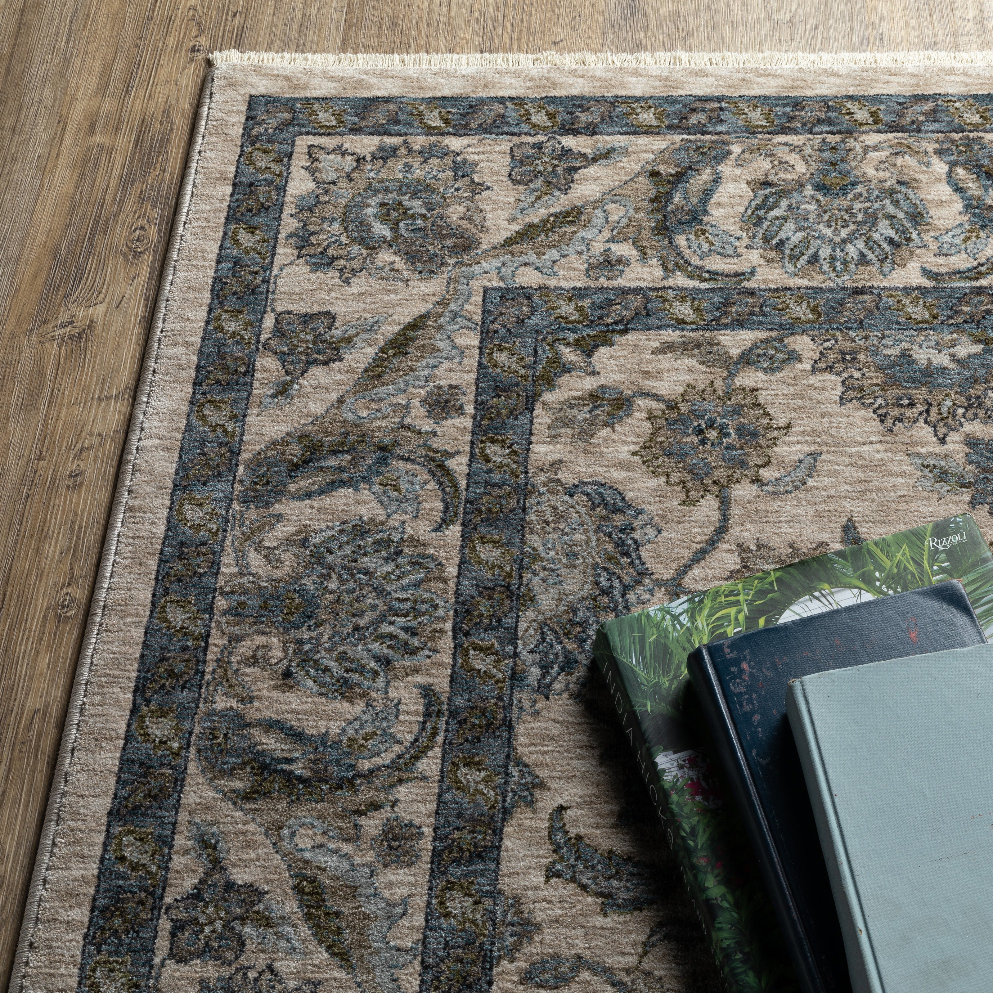Oriental Weavers Aberdeen 70I Beige/Blue Area Rug