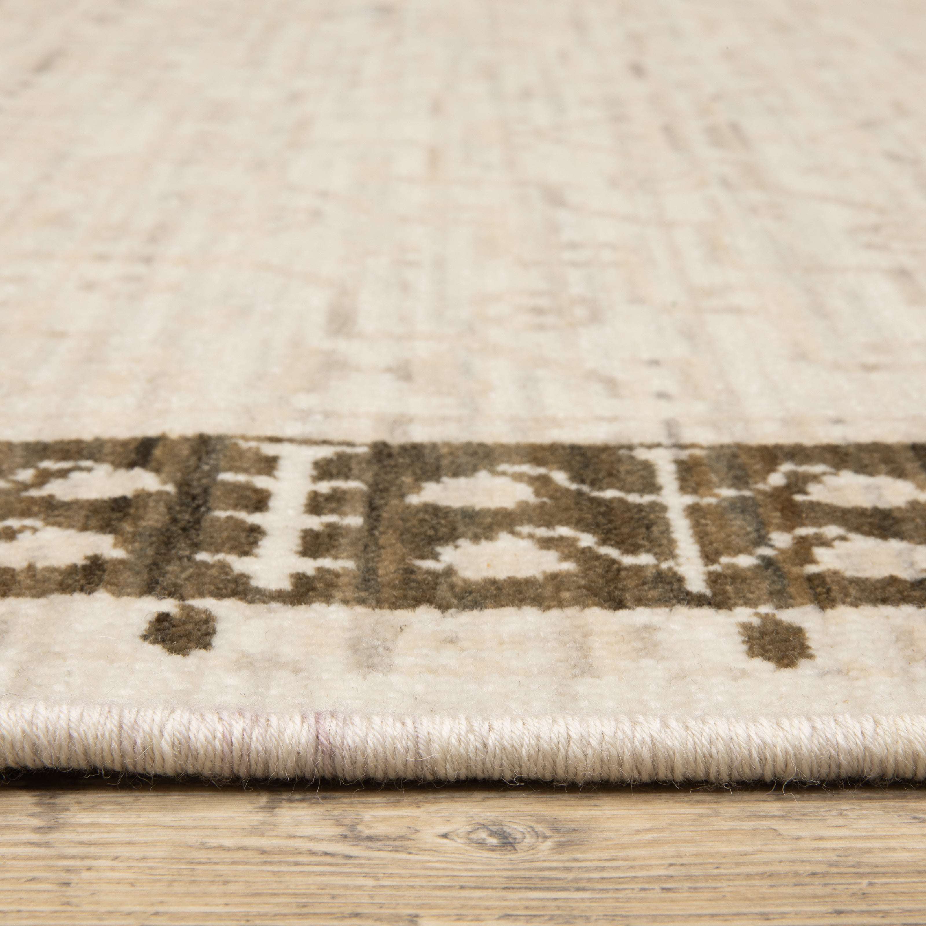 Oriental Weavers Acacia ACA02 Beige/Brown Area Rug