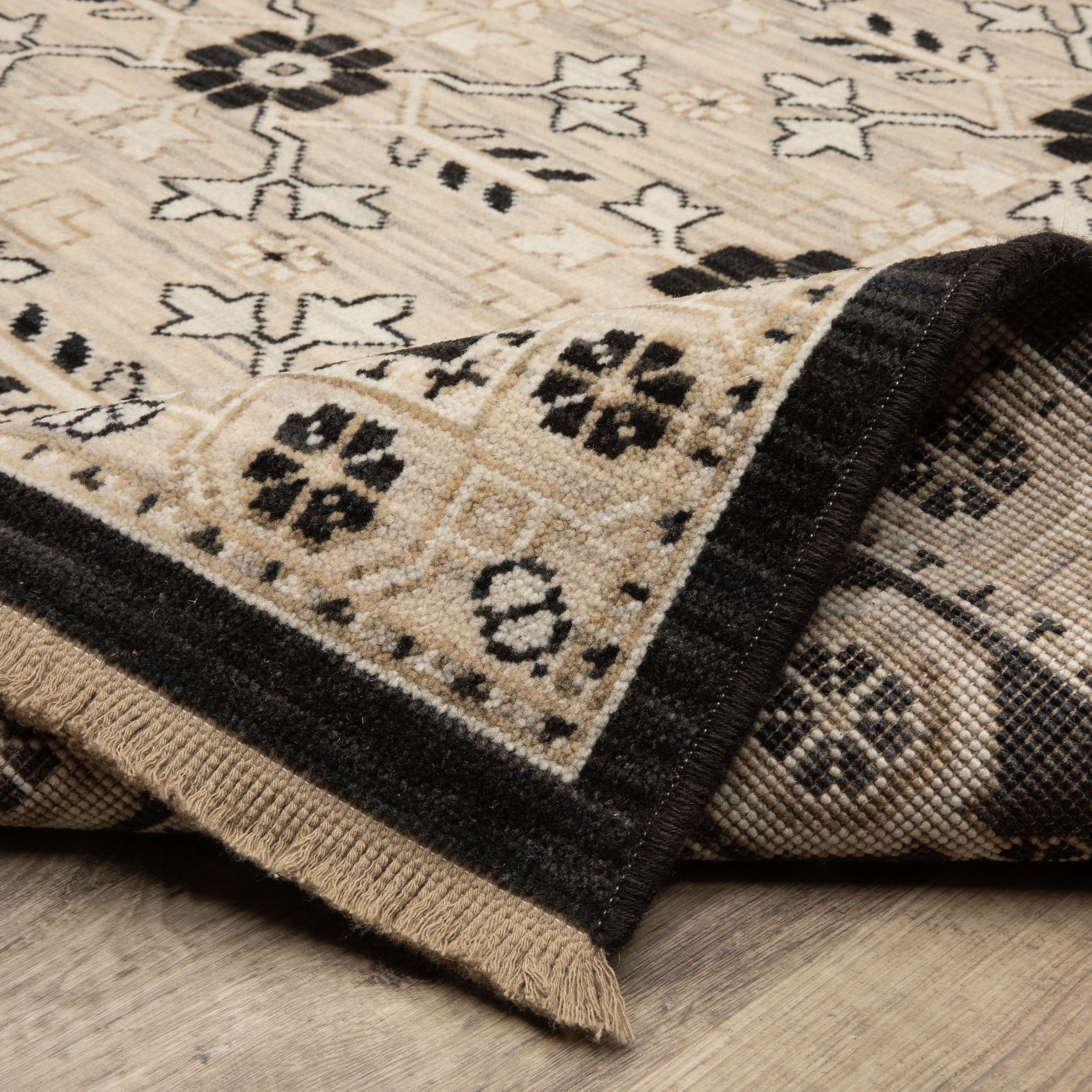 Oriental Weavers Acacia ACA09 Beige/Black Area Rug