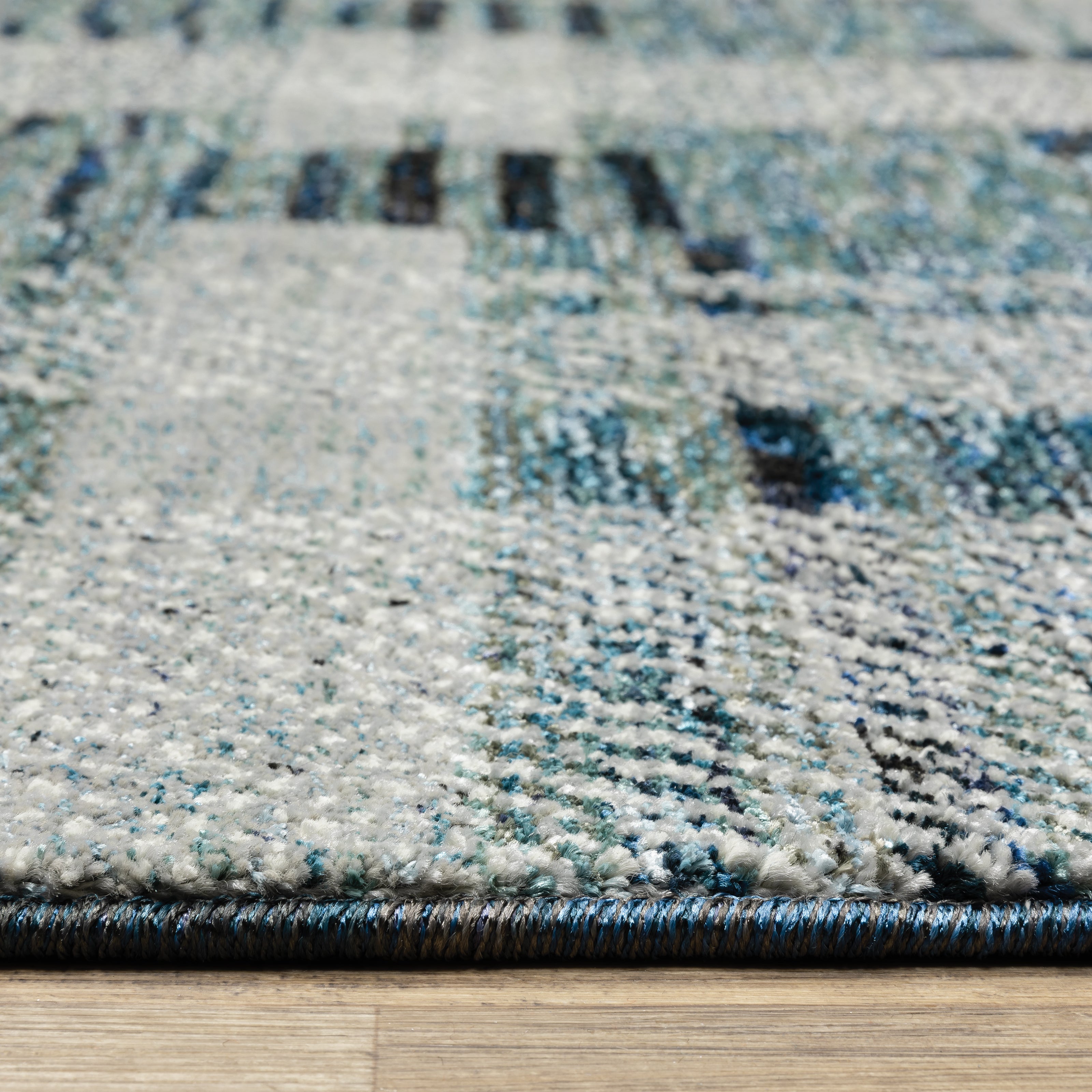 Oriental Weavers Atlas 752B Area Rug
