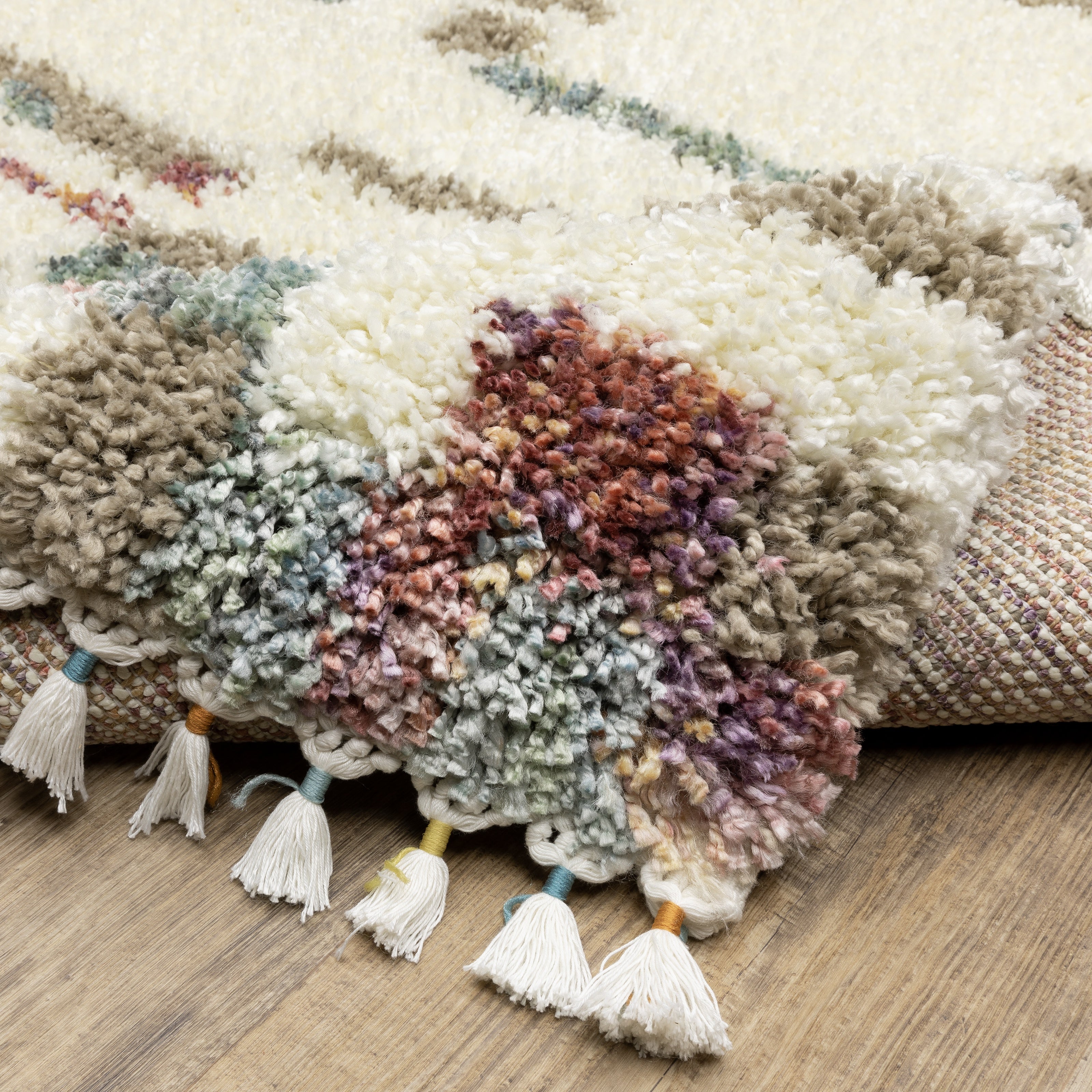 Oriental Weavers Axis AX06A Ivory/Multi Area Rug