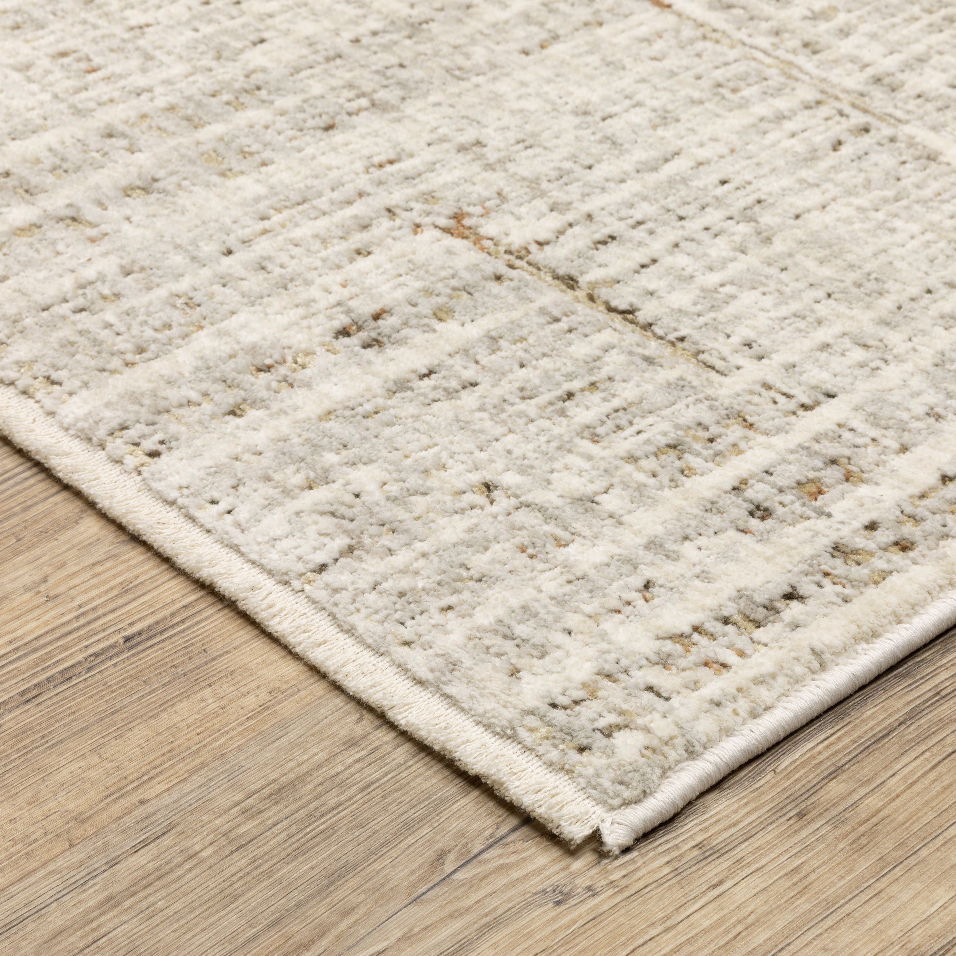Oriental Weavers Branigan BRG02 Beige/Gold Area Rug