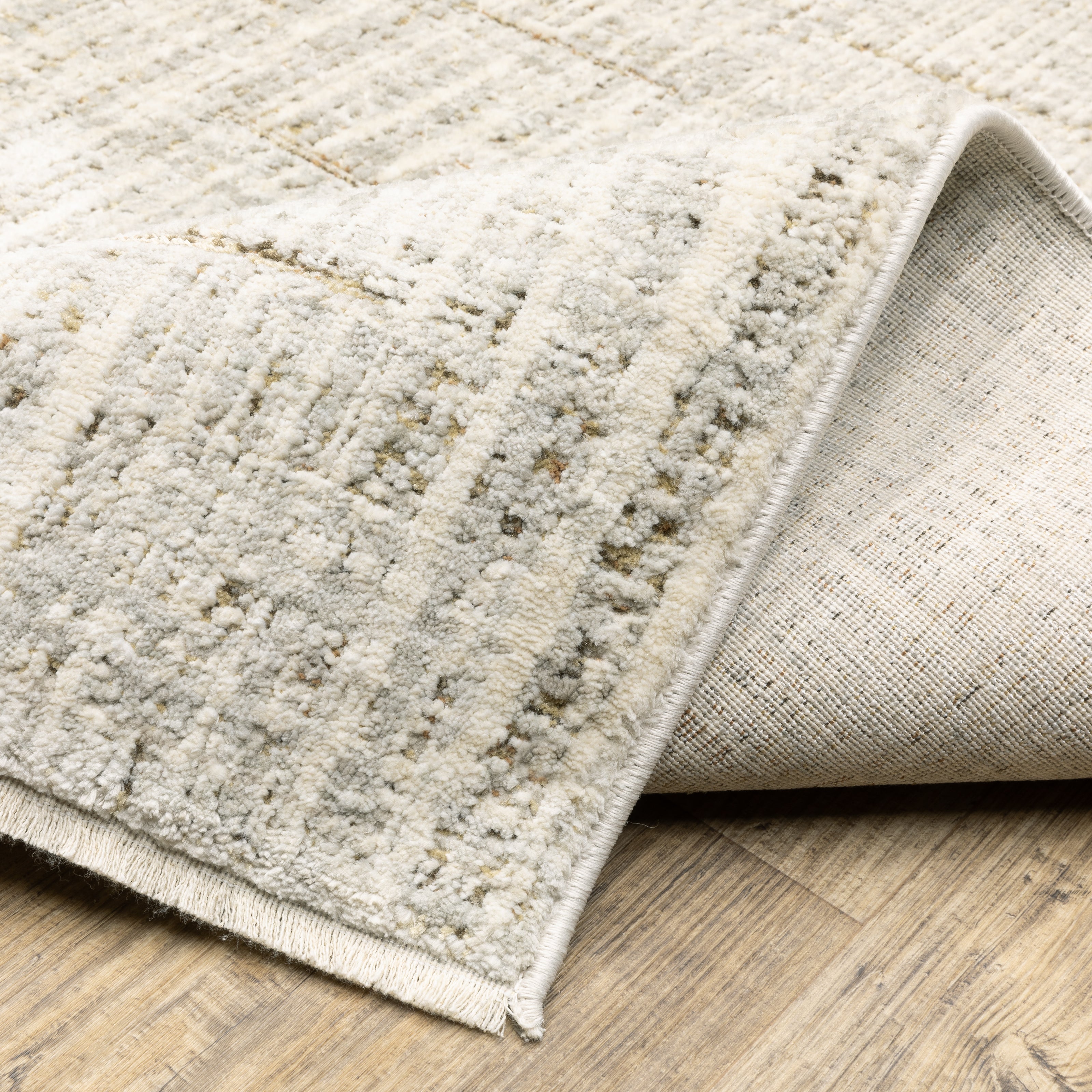 Oriental Weavers Branigan BRG02 Beige/Gold Area Rug