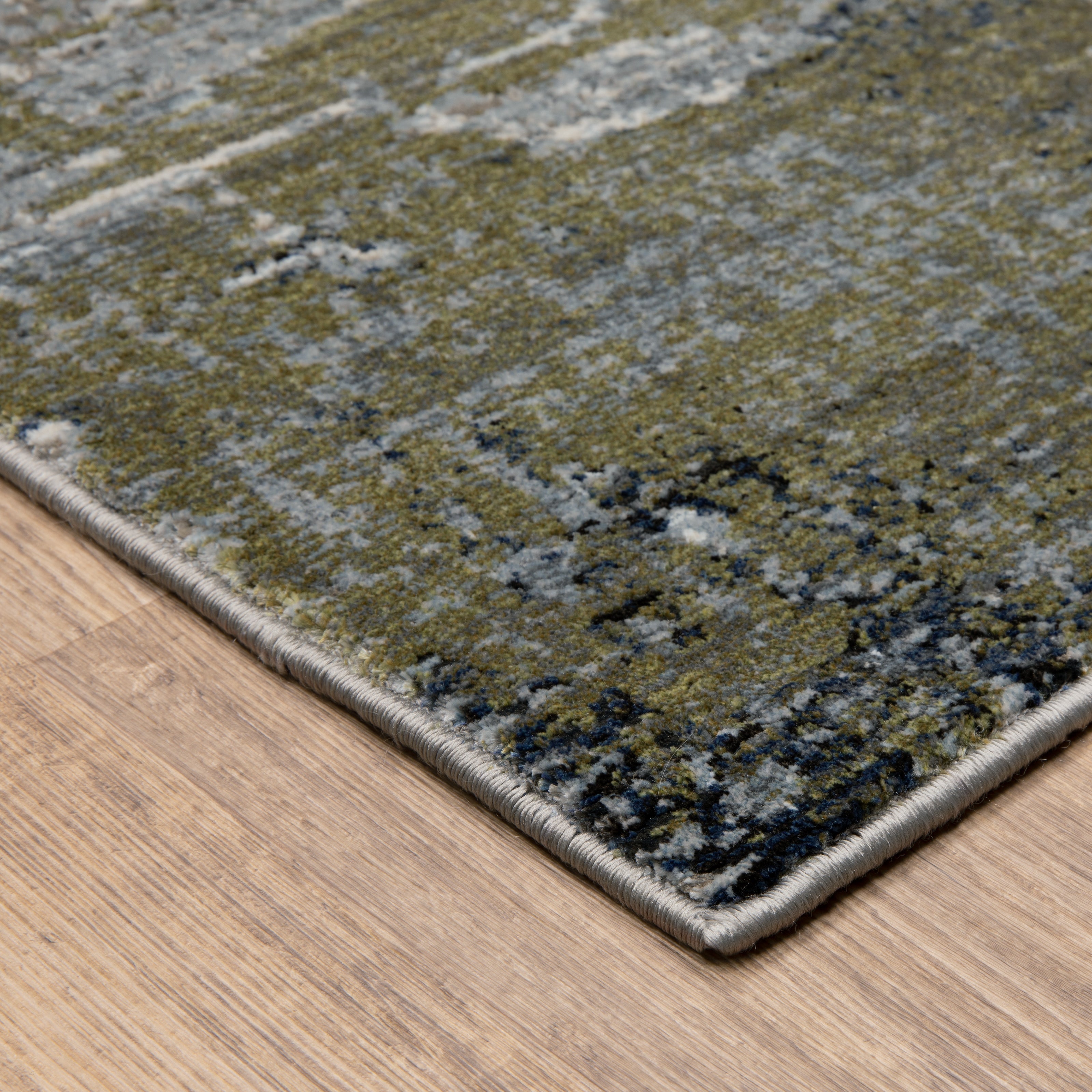 Oriental Weavers Caravan 8020L Blue/Green Area Rug