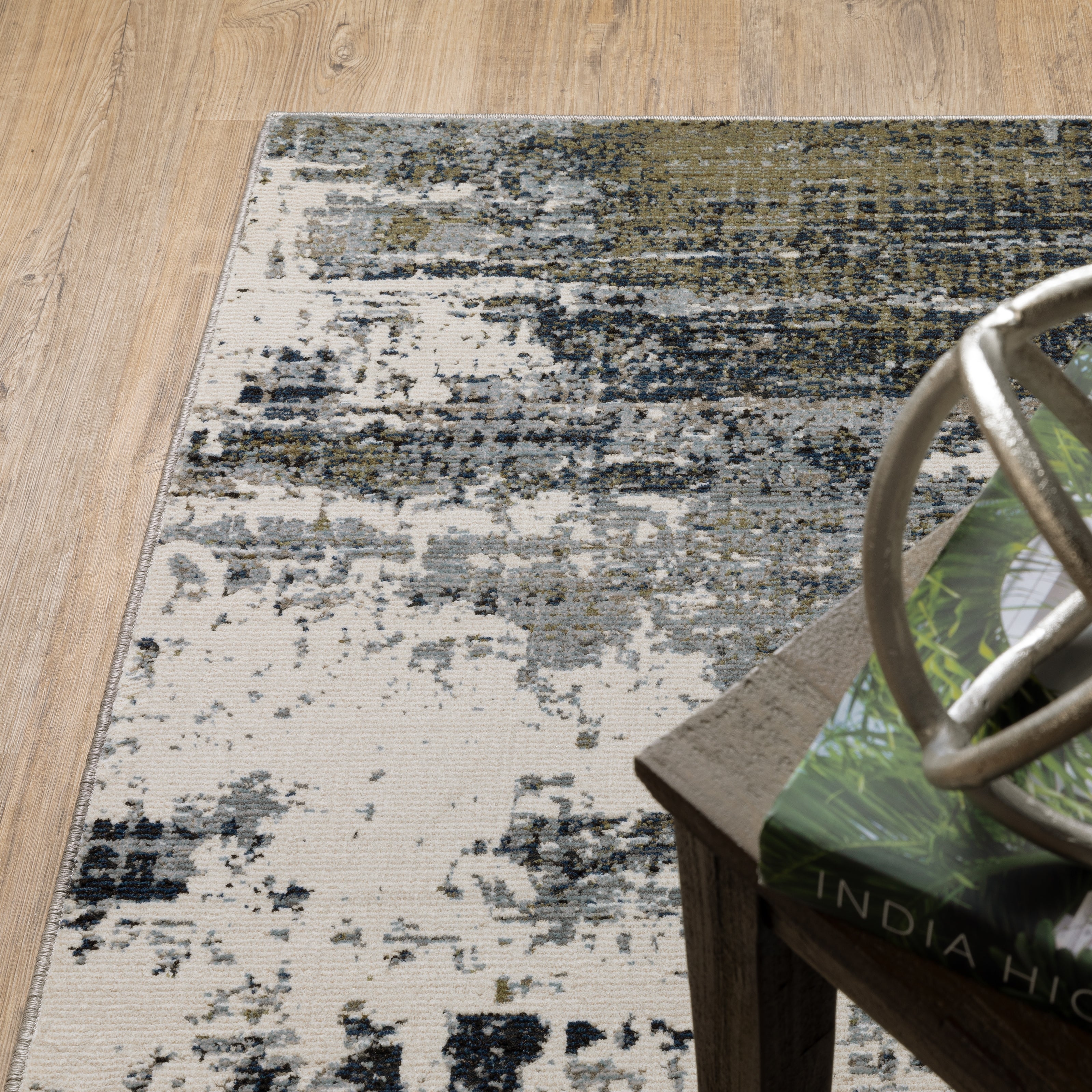 Oriental Weavers Caravan 8020L Blue/Green Area Rug
