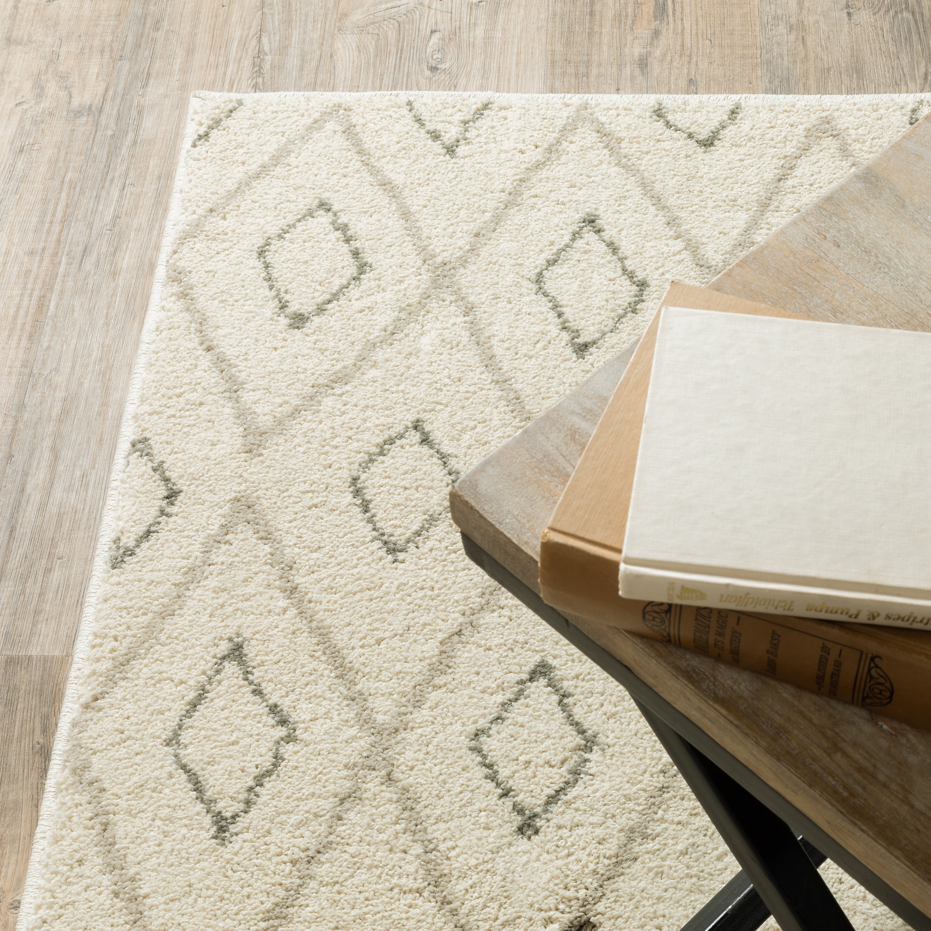 Oriental Weavers Carson 3943G Ivory/Sand Area Rug