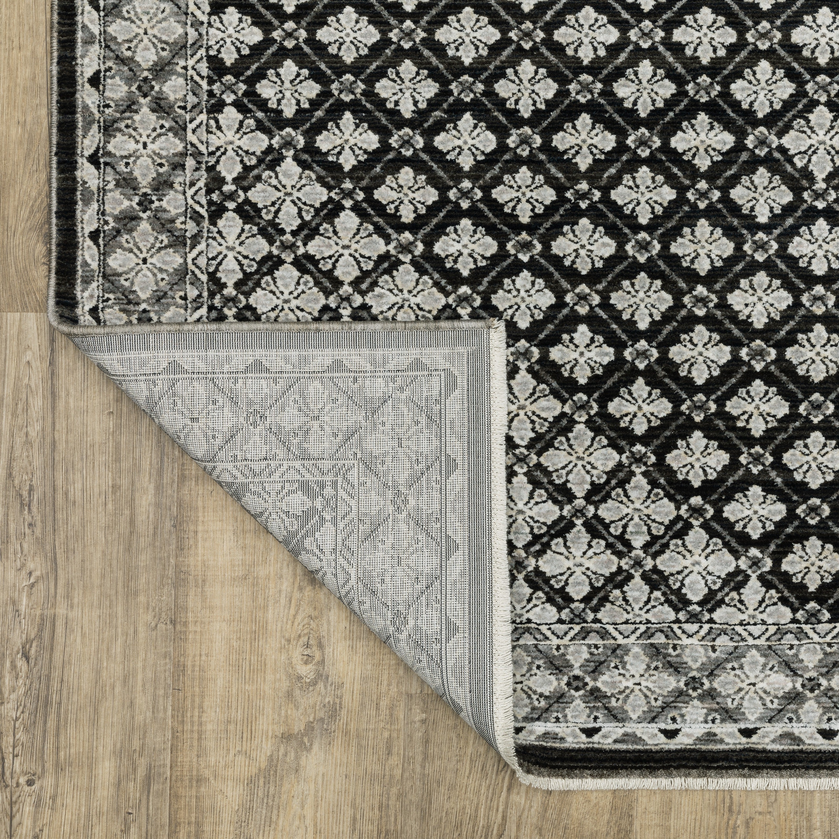 Oriental Weavers Chamberlain CH04A Black/Grey Area Rug