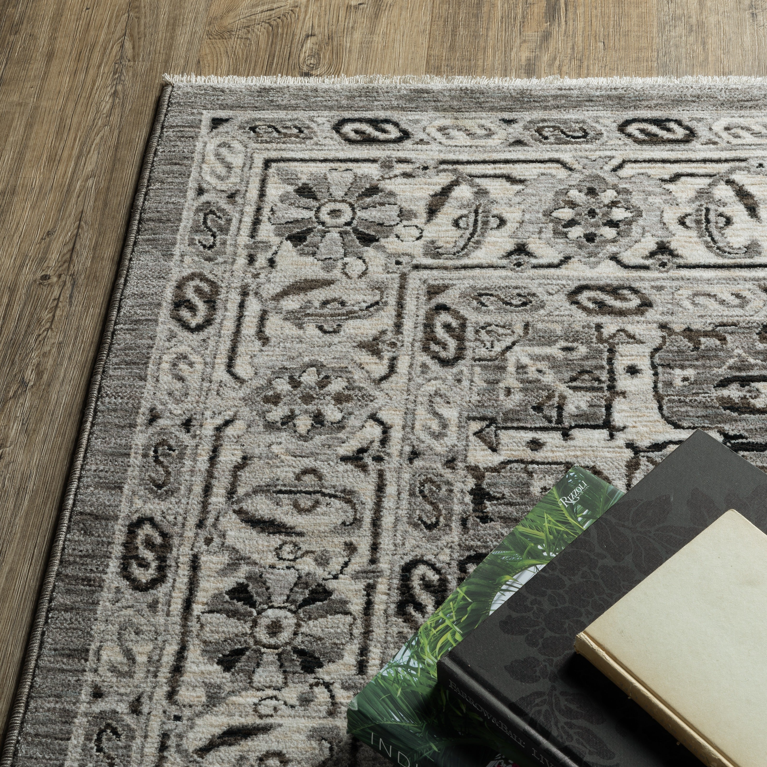 Oriental Weavers Chamberlain CH10L Grey/Grey Area Rug