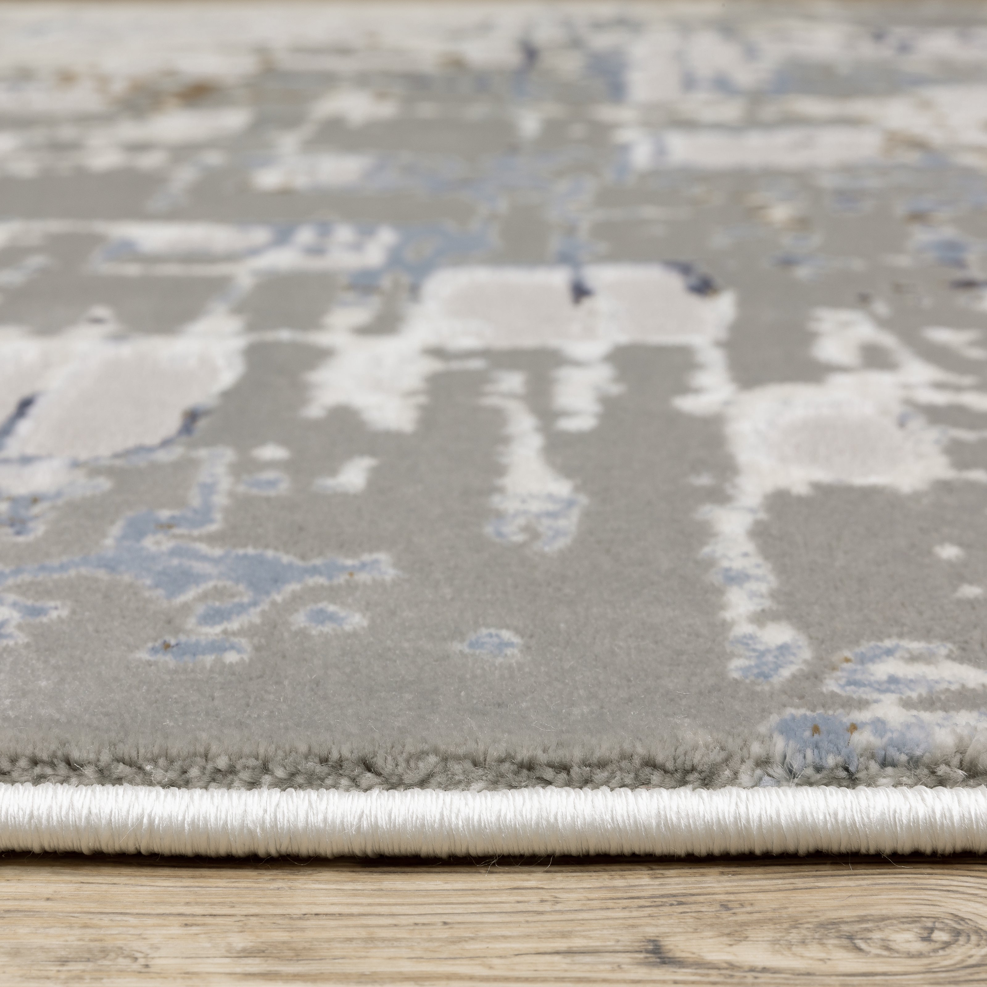 Oriental Weavers Easton 8111X Ivory/Blue Area Rug