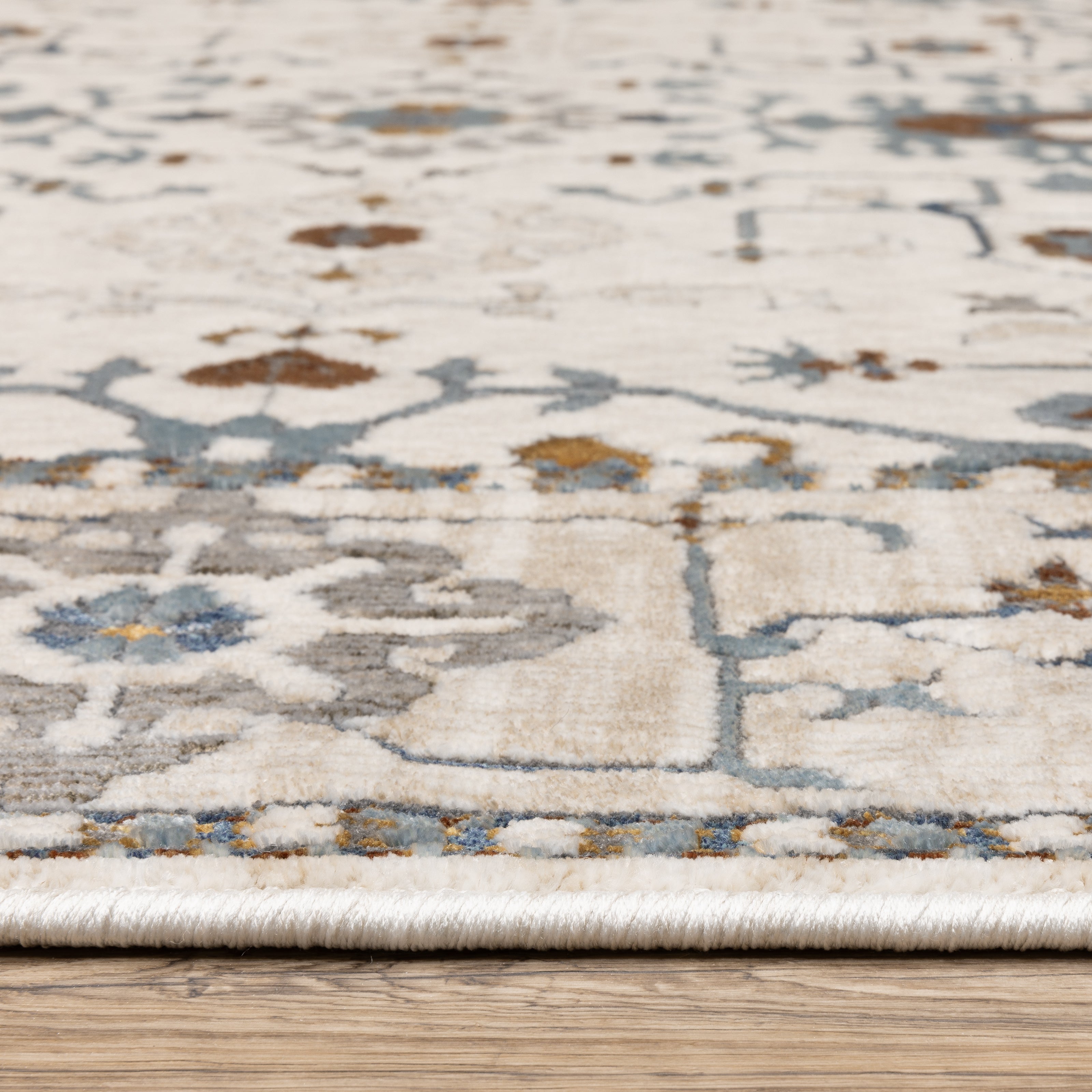 Oriental Weavers Ellington ELL10 Ivory/Blue Area Rug