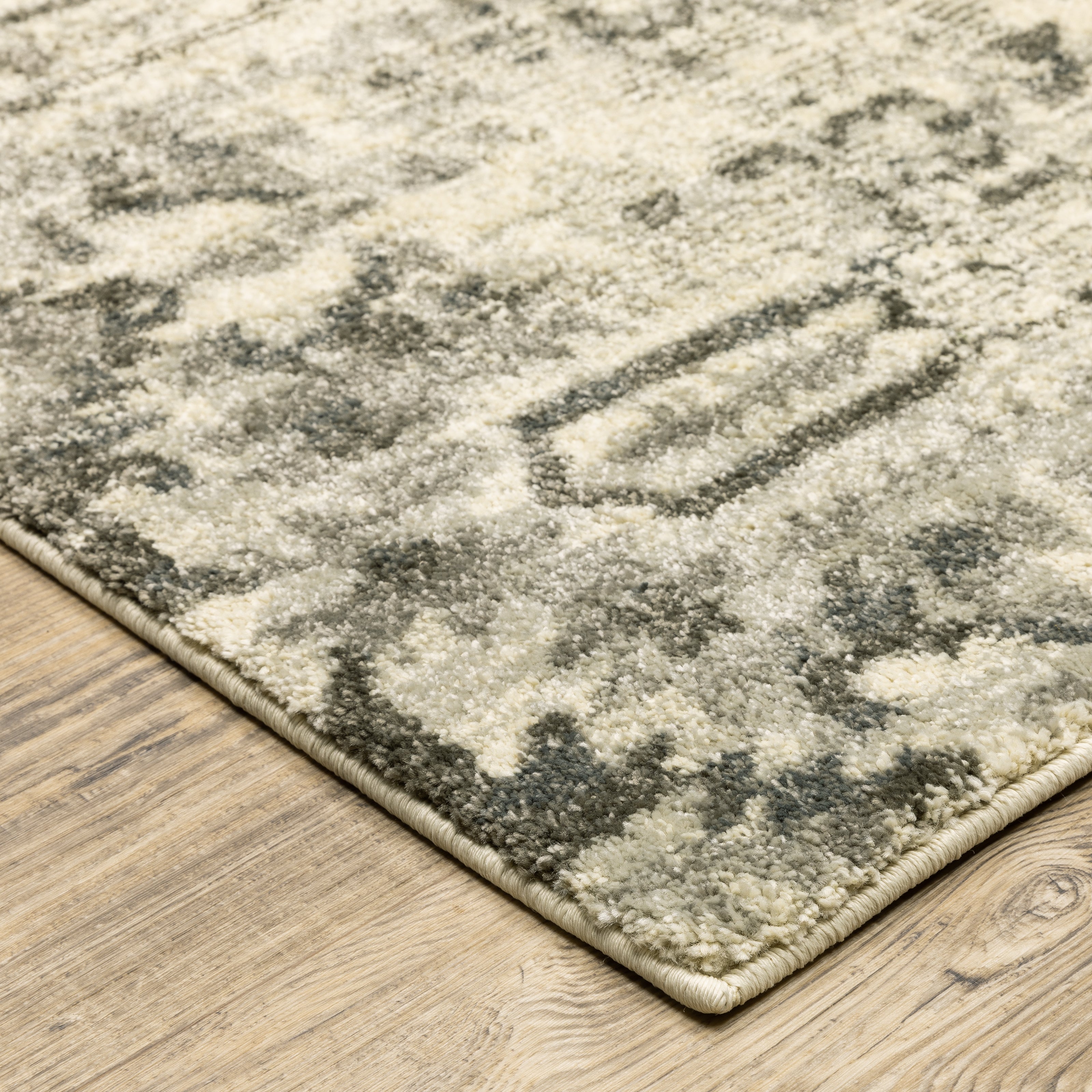 Oriental Weavers Florence 4333W Charcoal/Ivory Area Rug