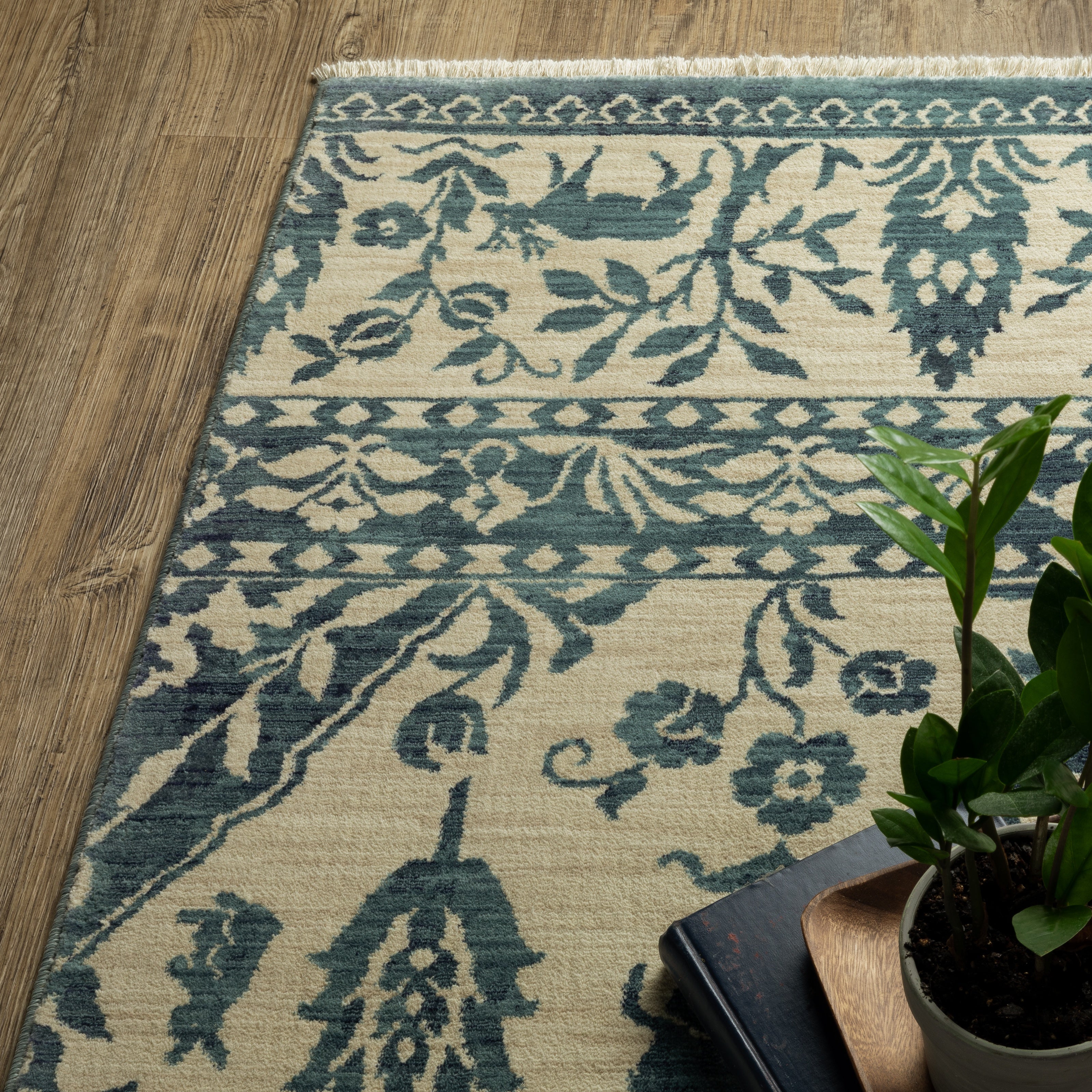 Oriental Weavers Francesca FR08H Blue/Ivory Area Rug