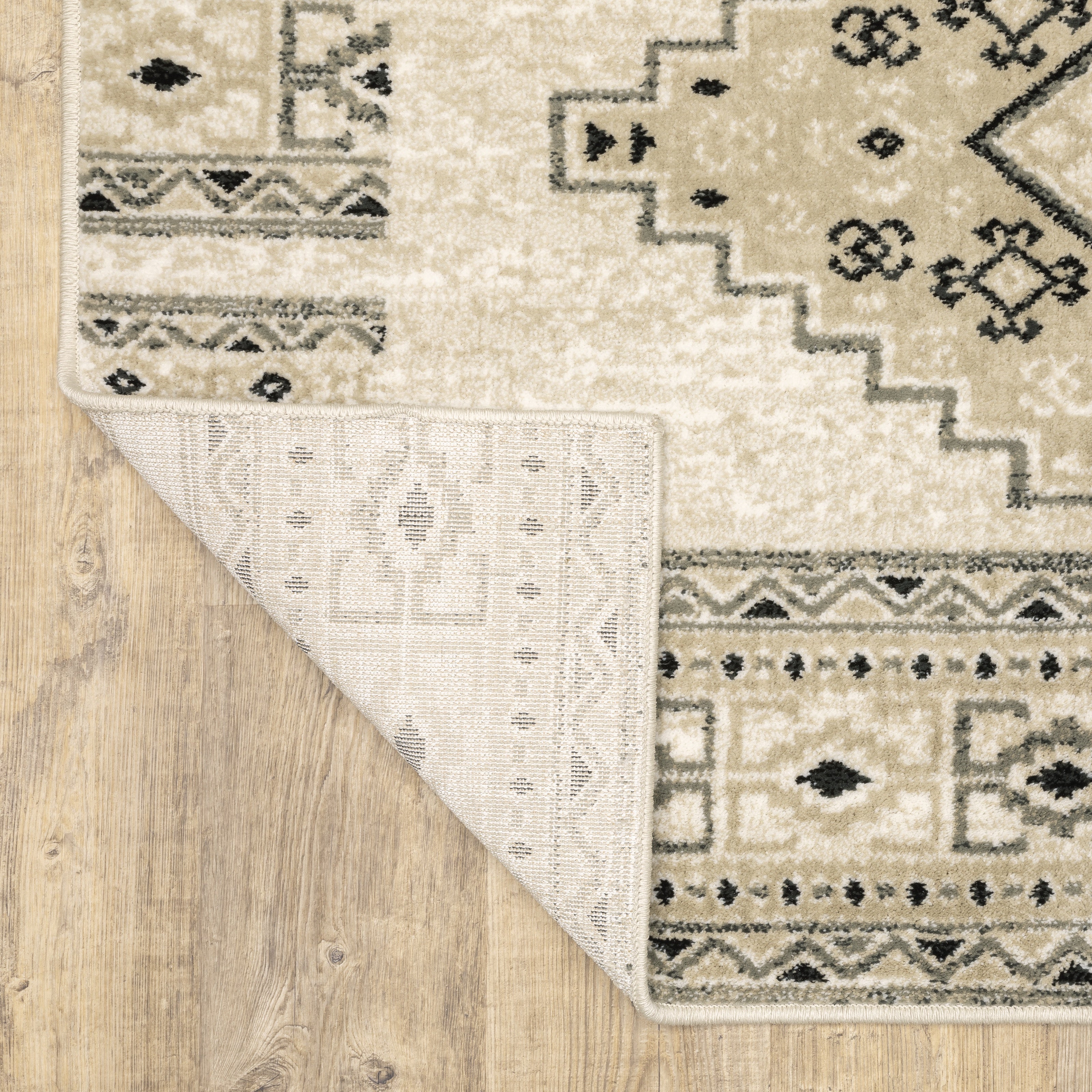 Oriental Weavers Georgia 643A Ivory/Grey Area Rug