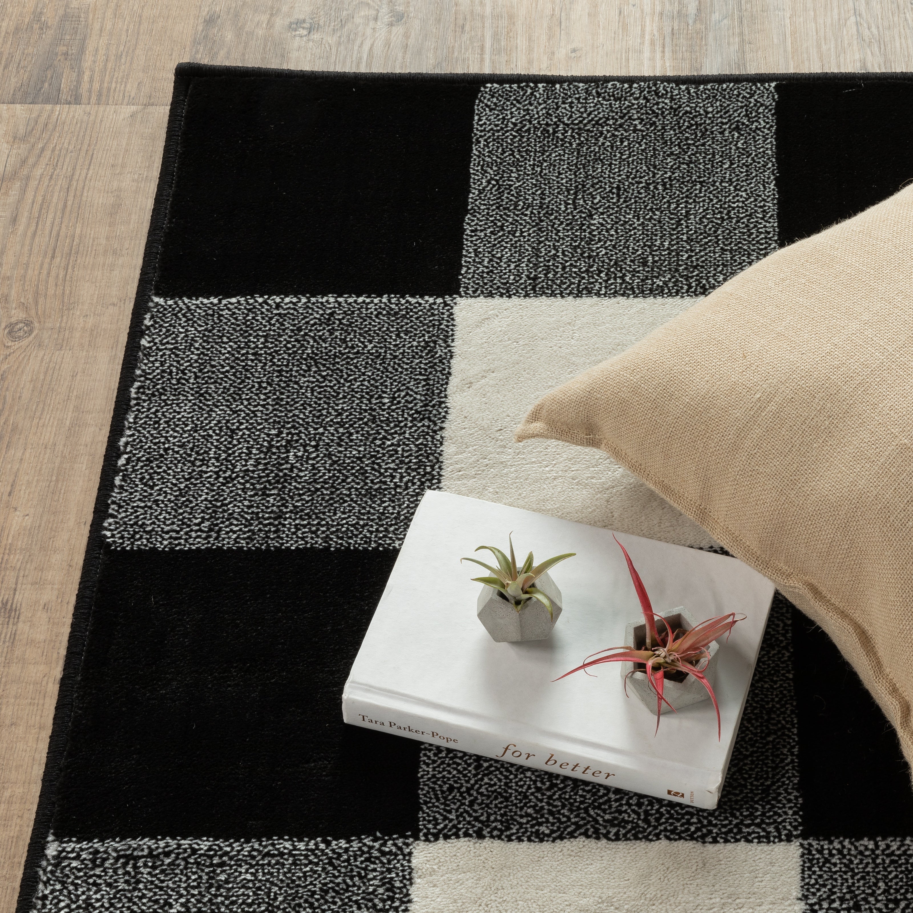 Oriental Weavers Georgia 678D Black/Ivory Area Rug