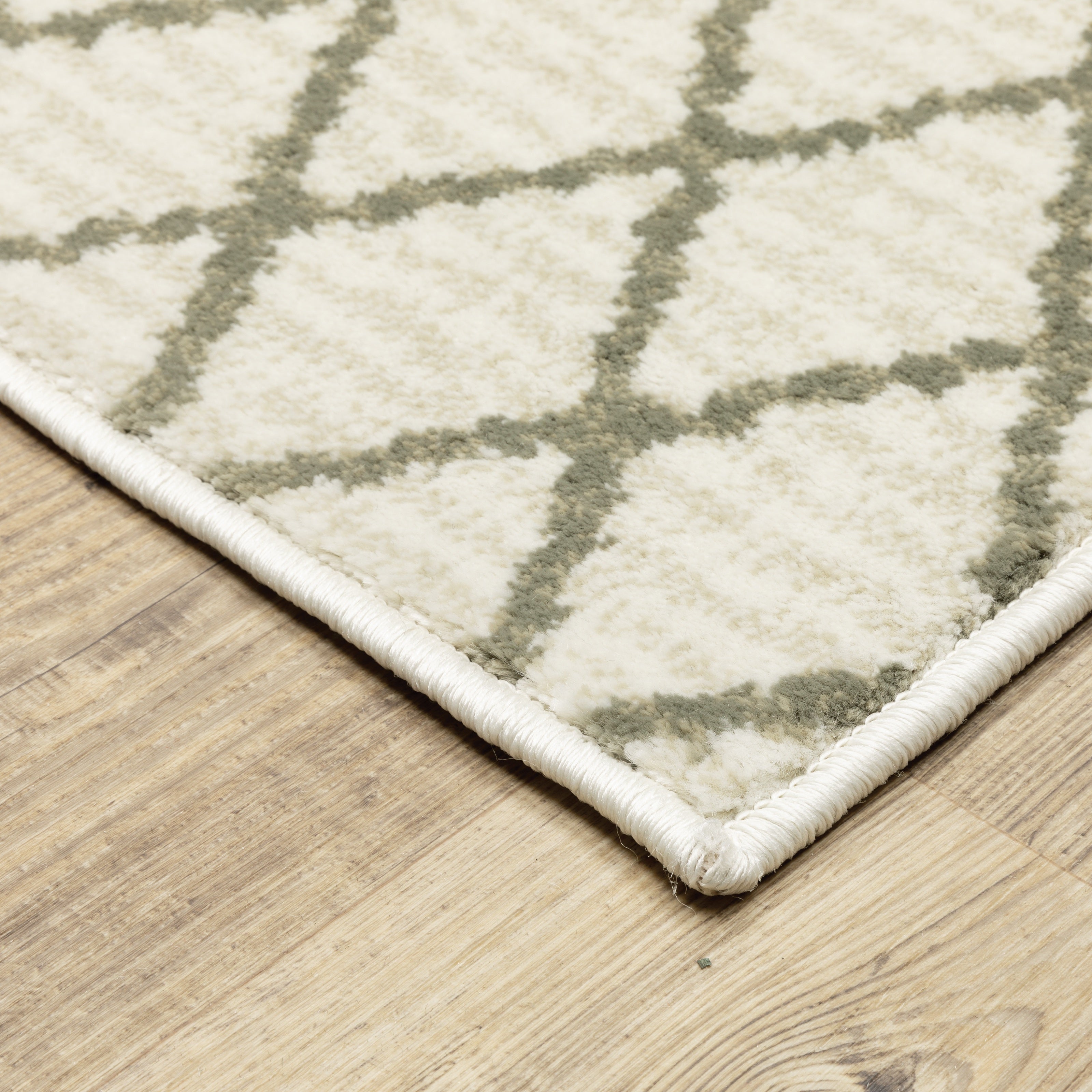 Oriental Weavers Georgia 717B Ivory/Grey Area Rug