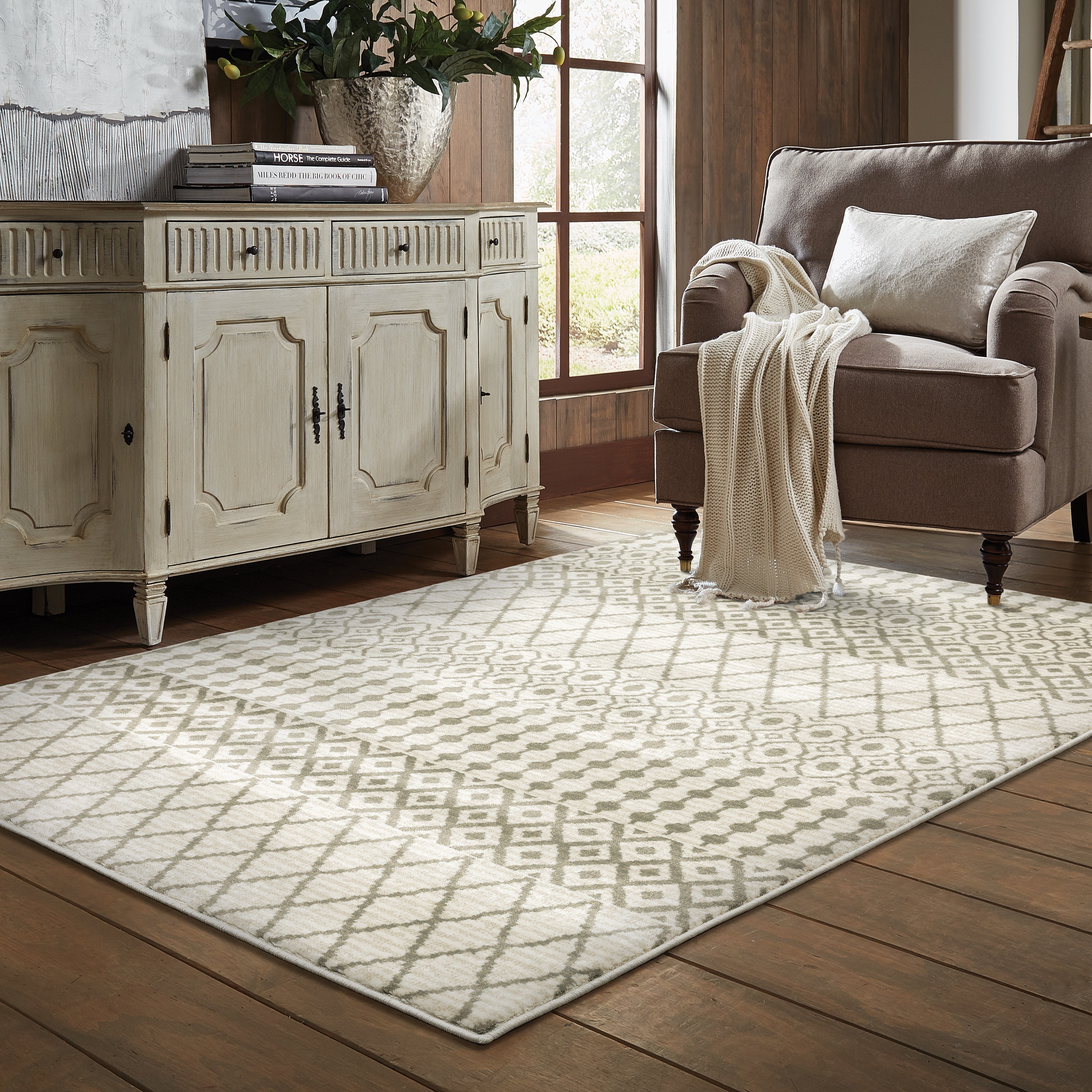 Oriental Weavers Georgia 717B Ivory/Grey Area Rug