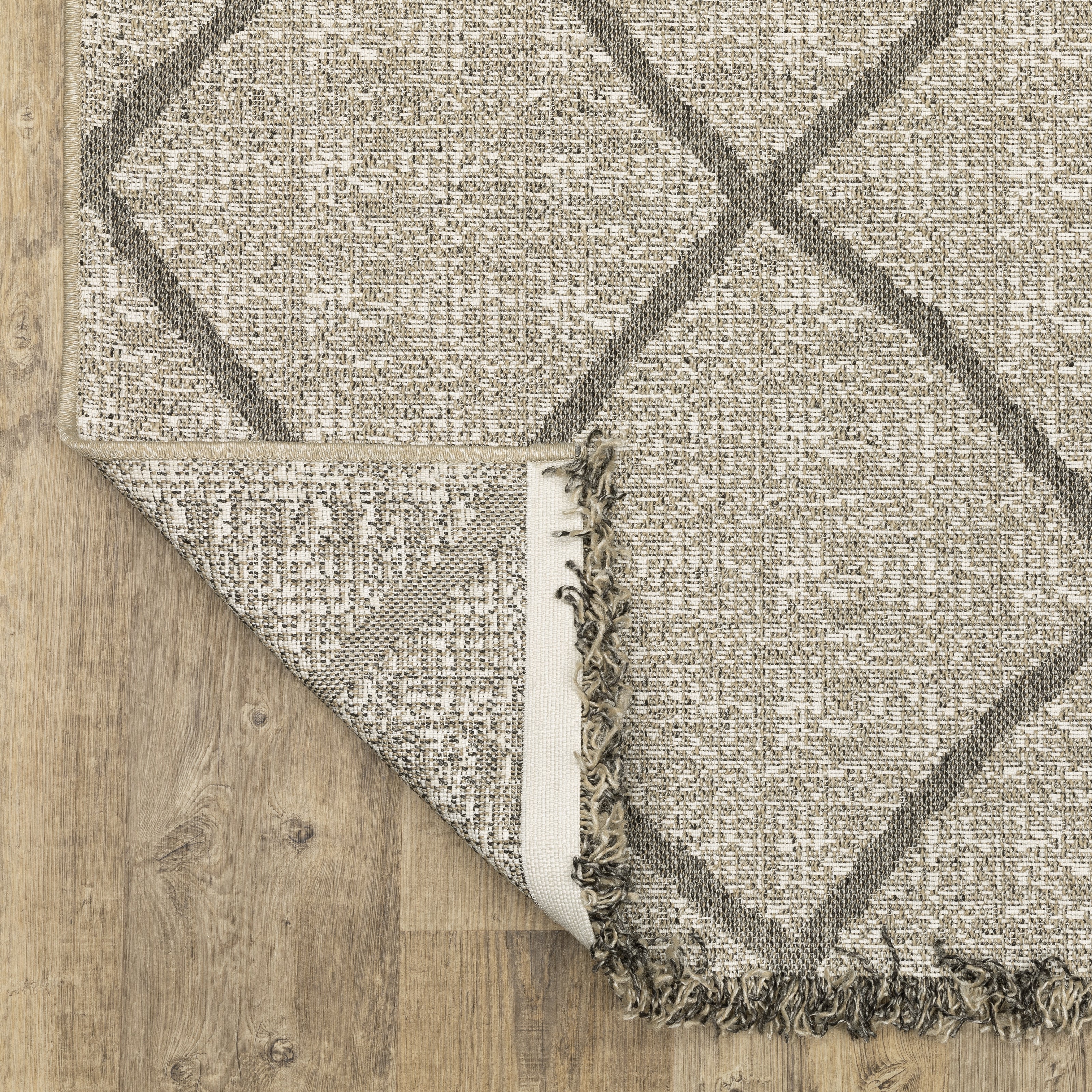 Oriental Weavers Gillian 4926A Beige/Black Area Rug