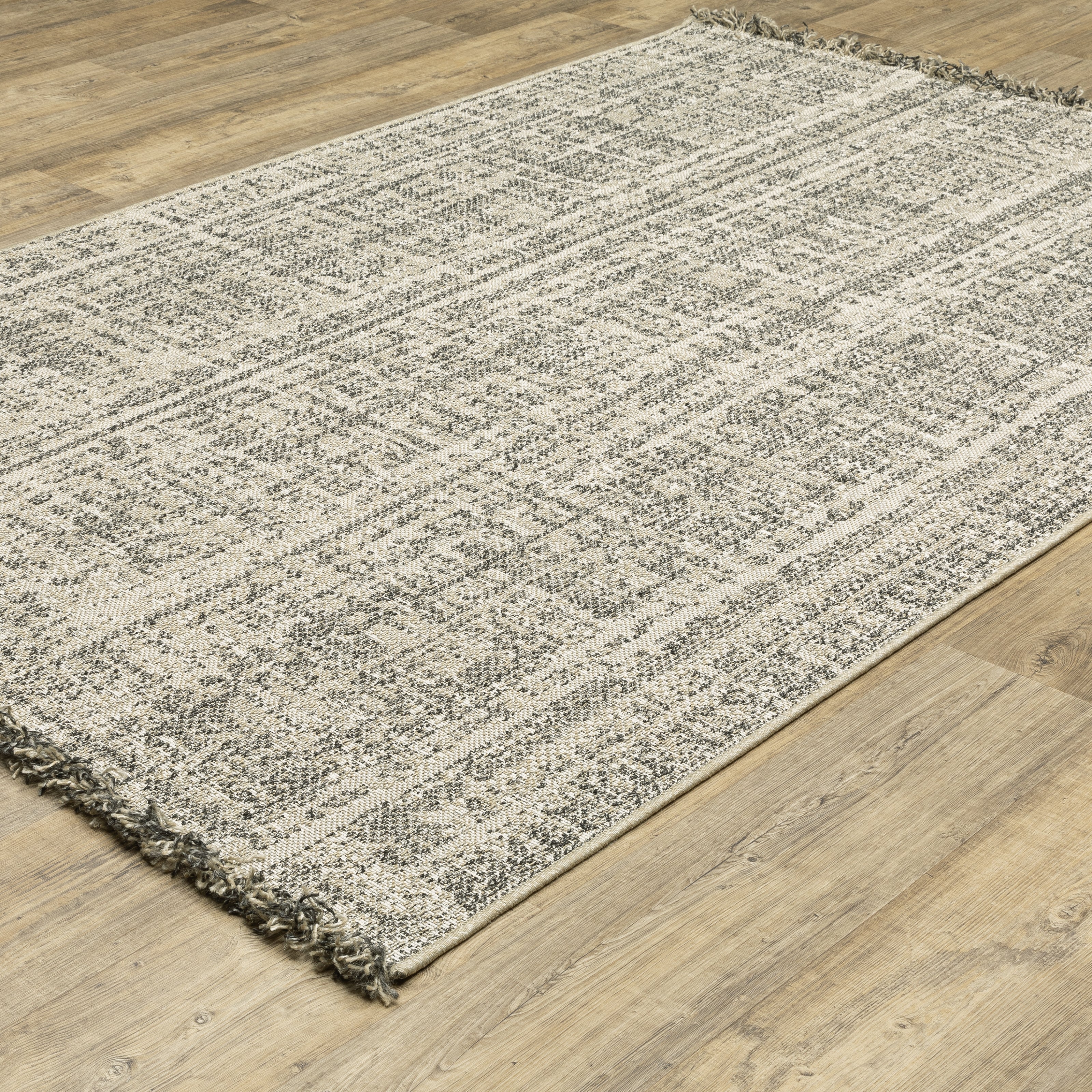 Oriental Weavers Gillian 4928H Beige/Black Area Rug