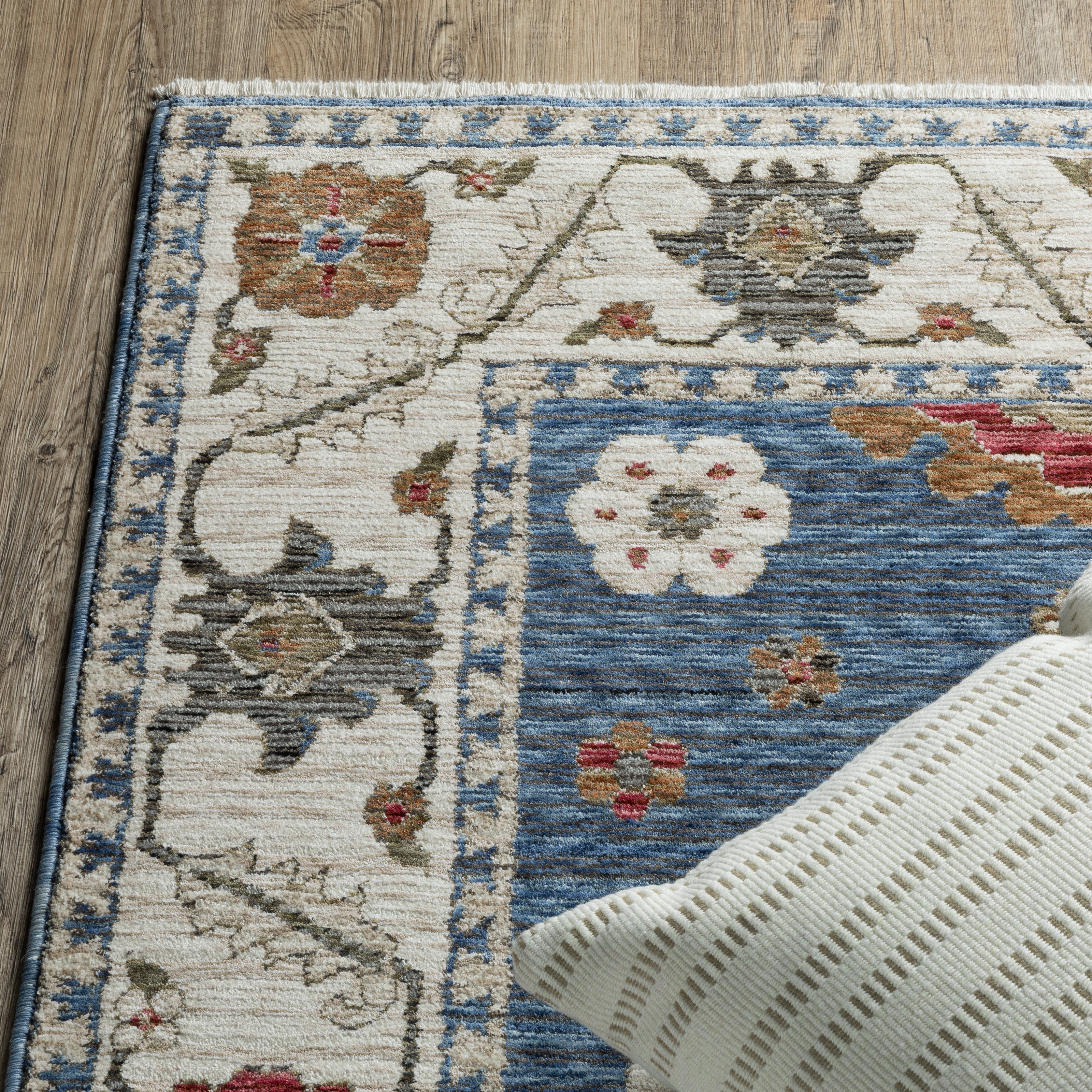 Oriental Weavers Hastings HA06Z Blue/Ivory Area Rug