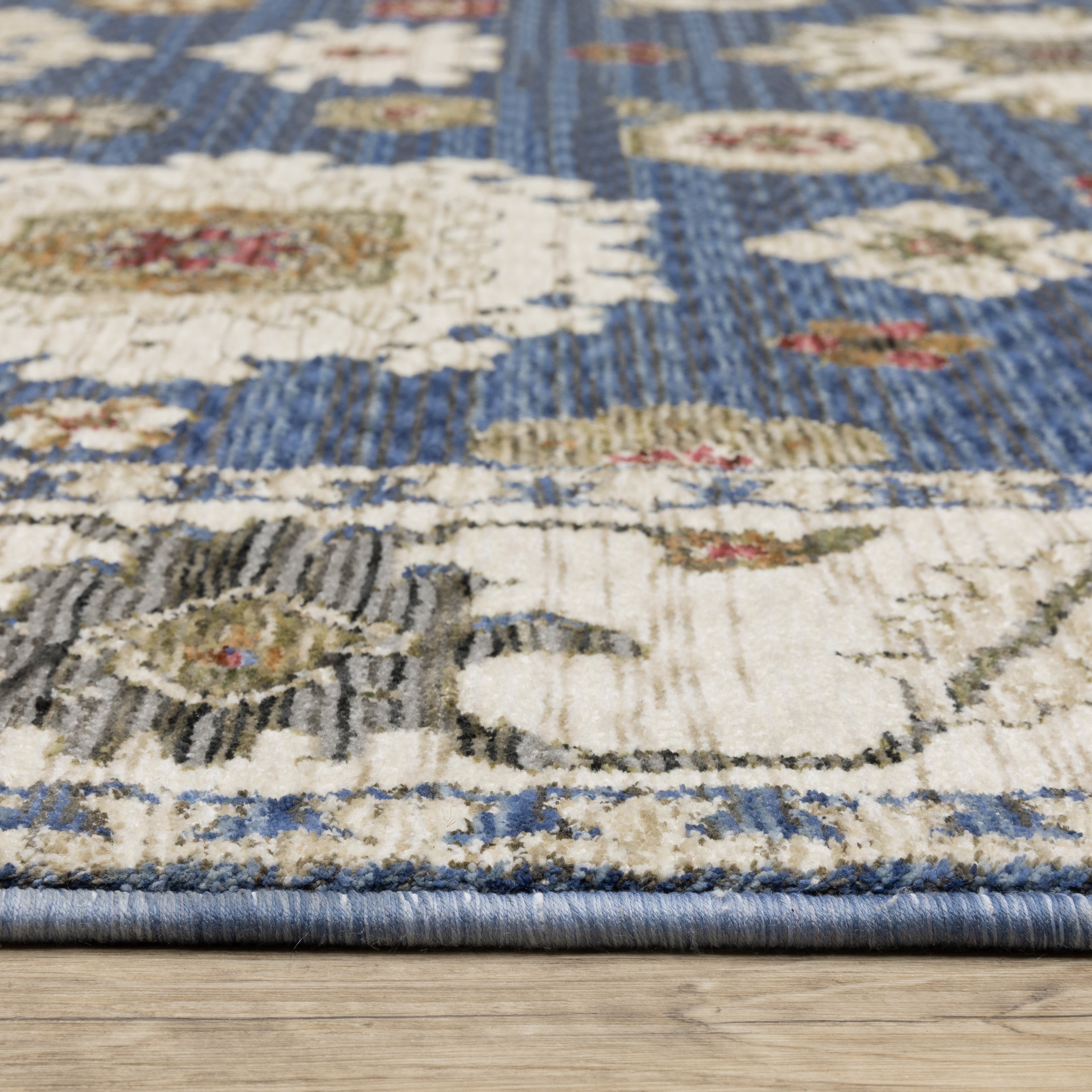Oriental Weavers Hastings HA06Z Blue/Ivory Area Rug