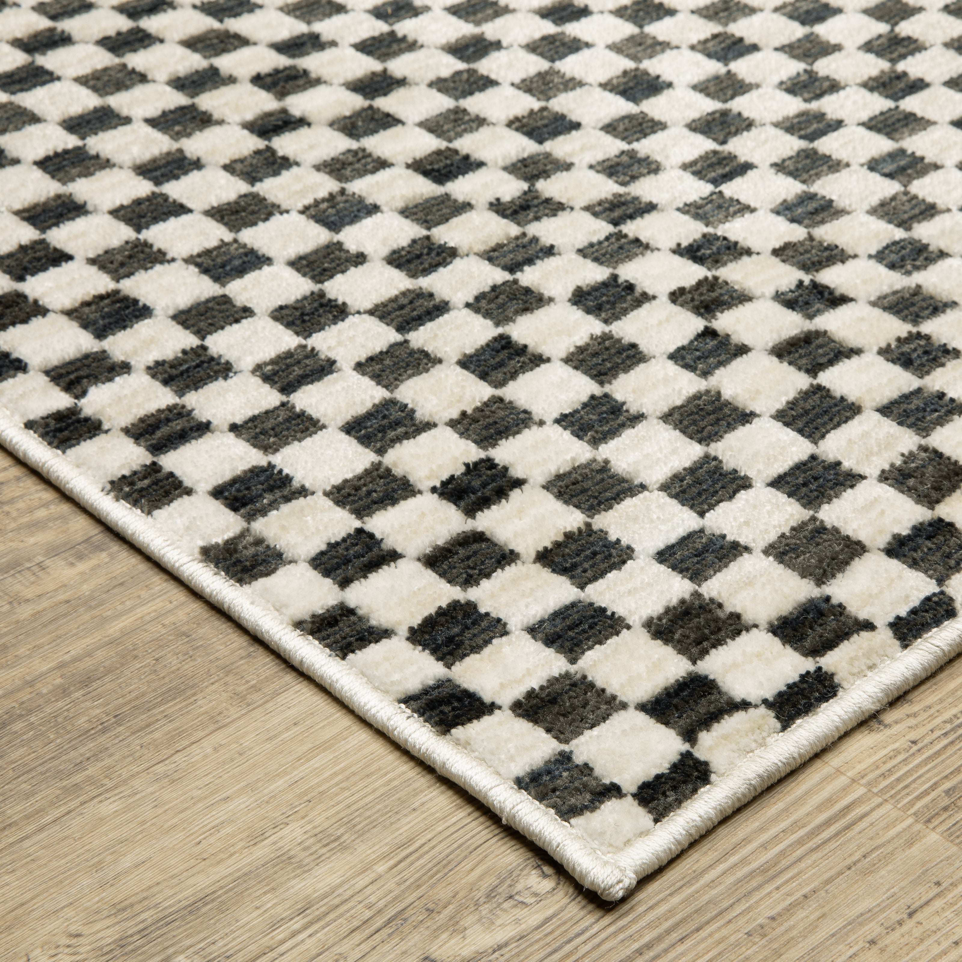 Oriental Weavers Hunter HNT02 Black/Ivory Area Rug