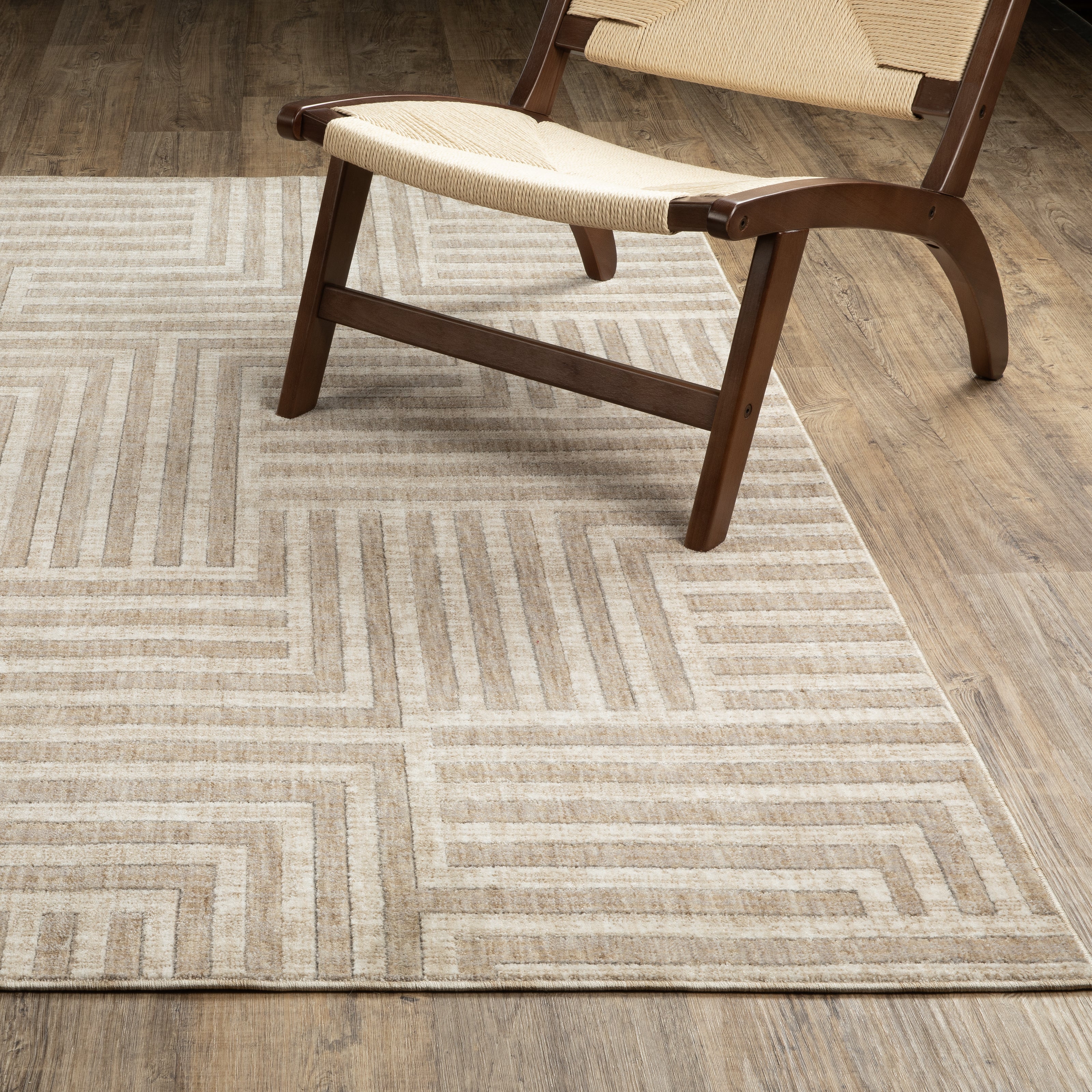 Oriental Weavers Hunter HNT03 Beige/Ivory Area Rug
