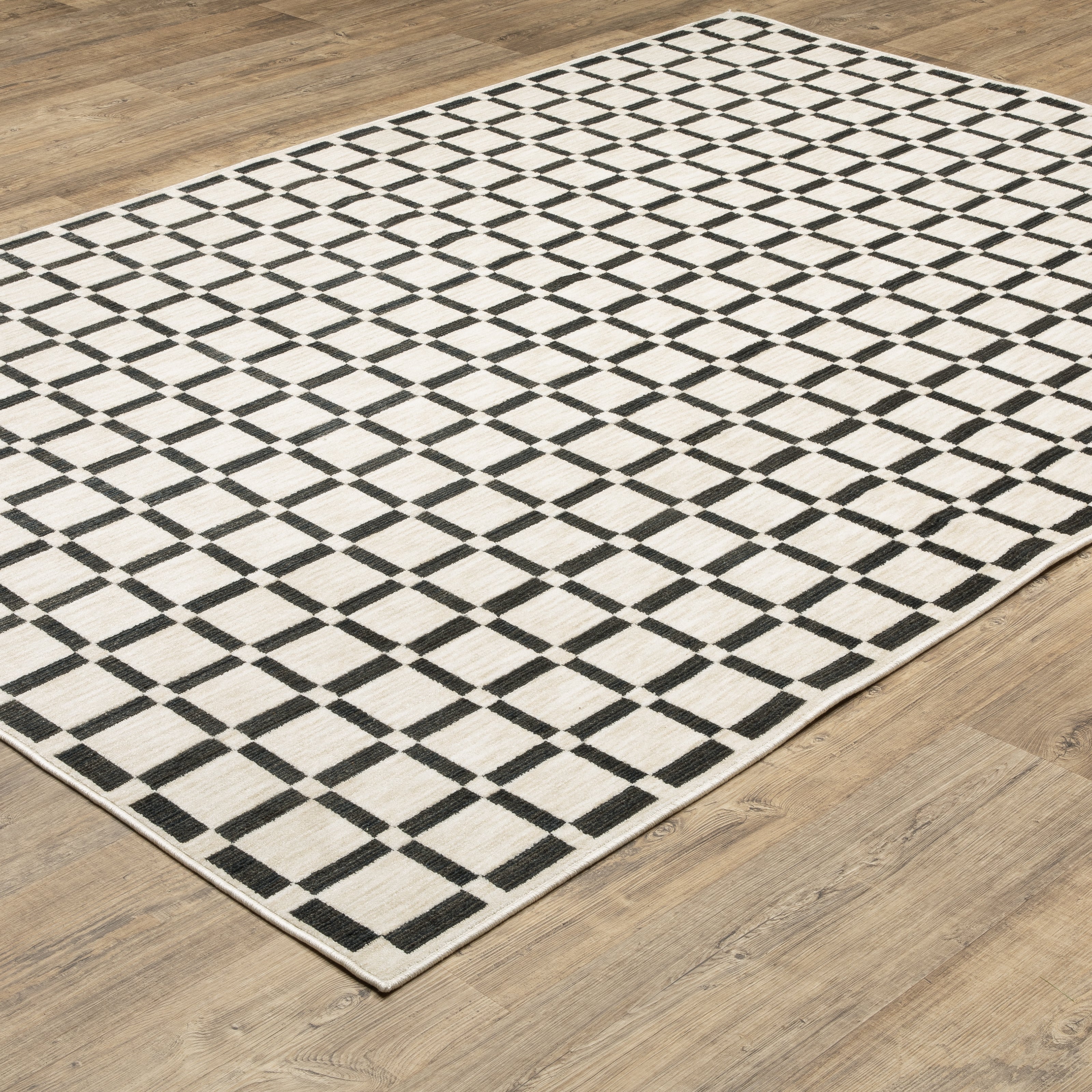 Oriental Weavers Hunter HNT08 Beige/Black Area Rug