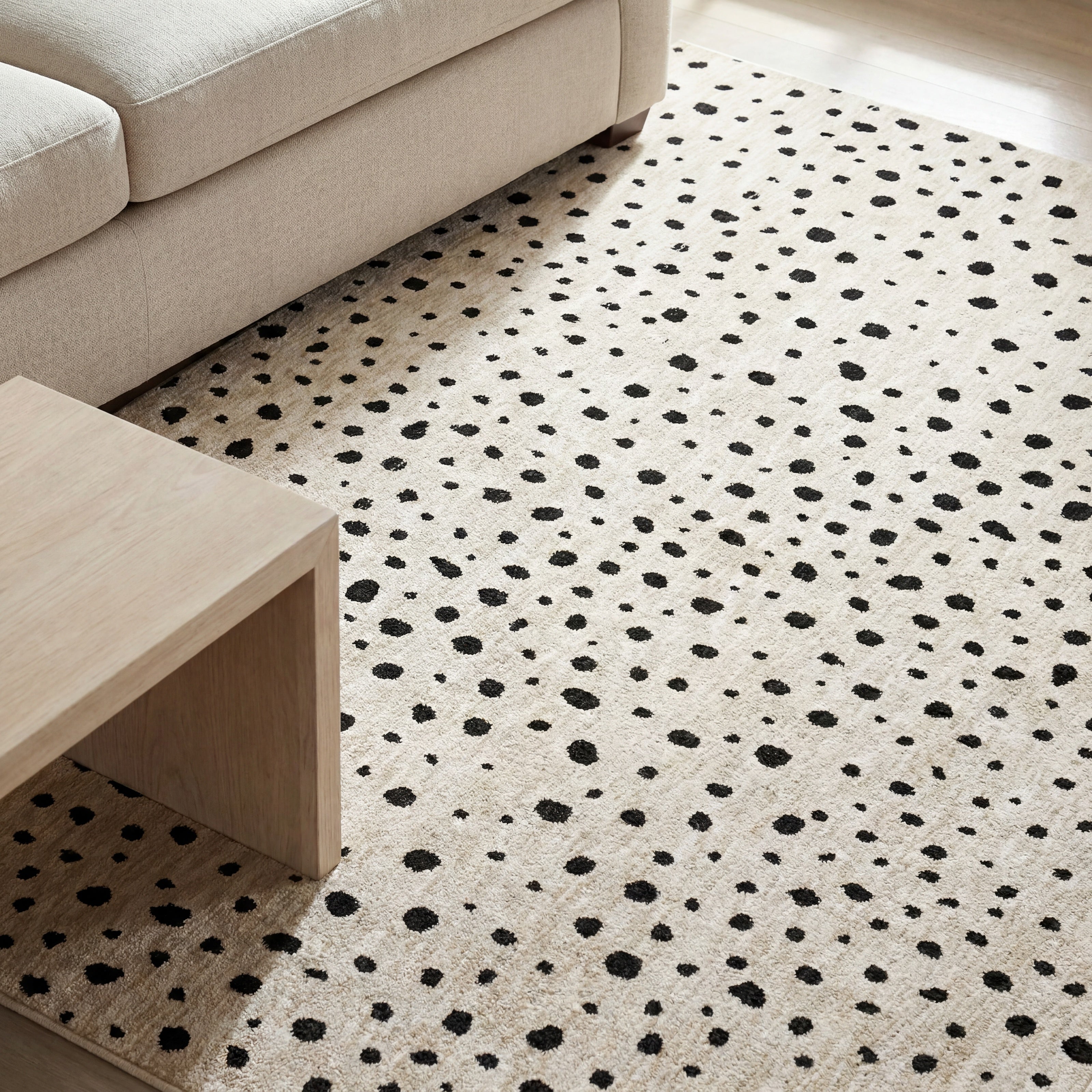 Oriental Weavers Hunter HNT09 Beige/Black Area Rug