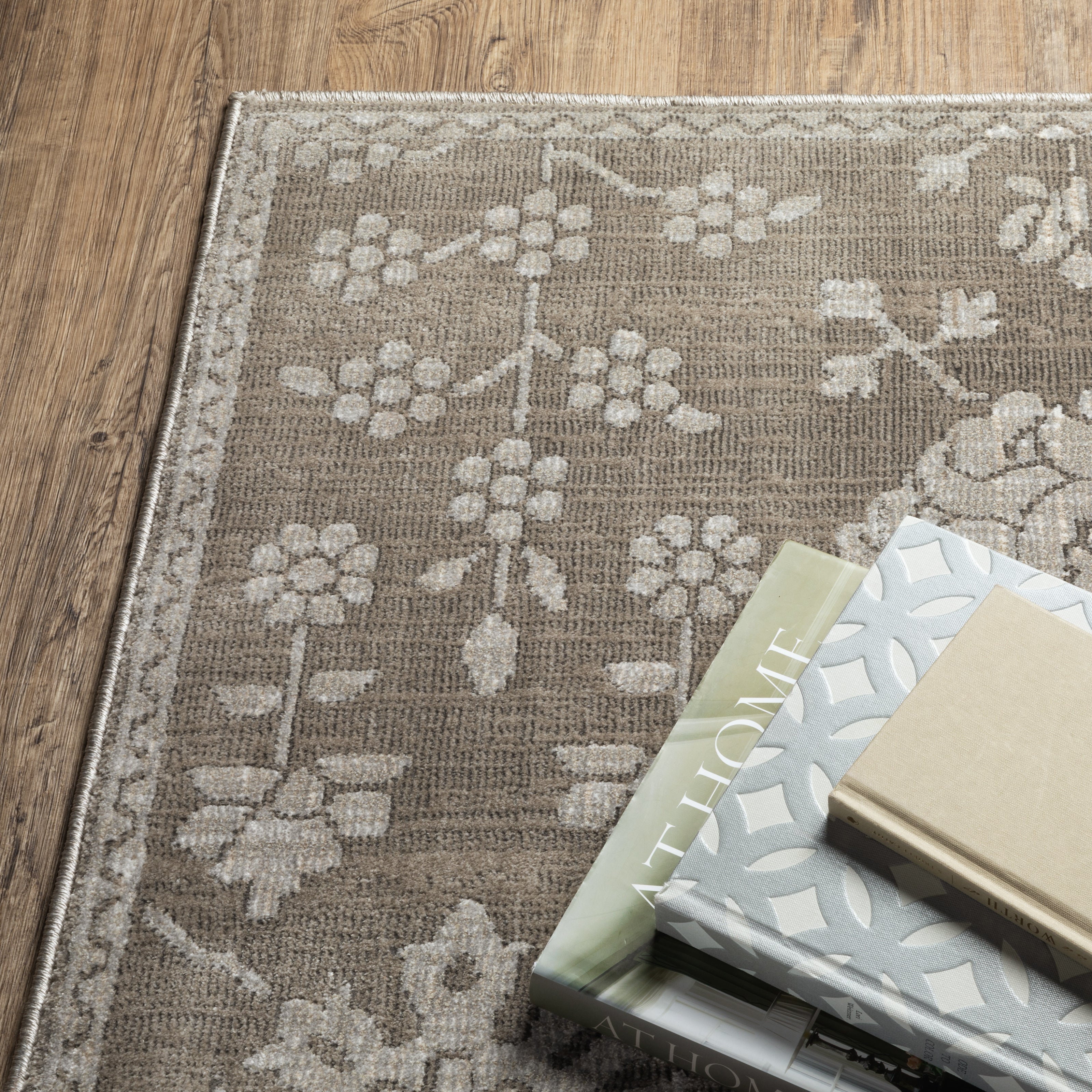 Oriental Weavers Intrigue INT01 Grey/Grey Area Rug