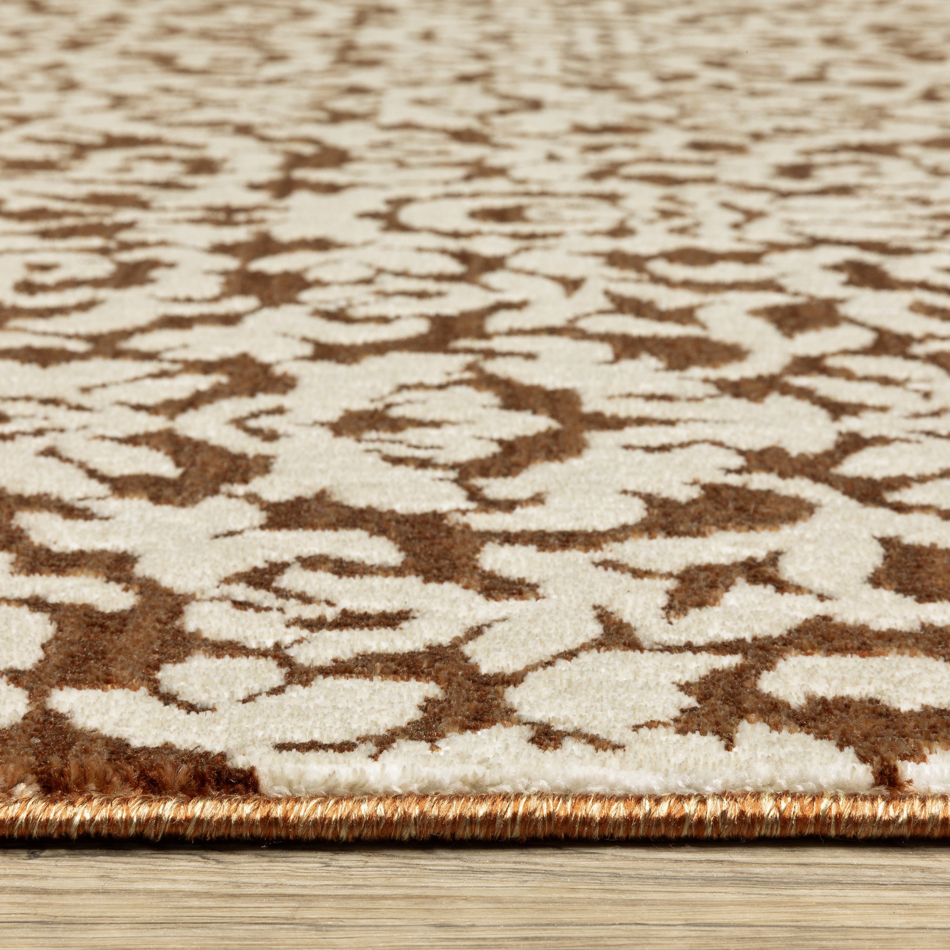 Oriental Weavers Intrigue INT02 Rust/Ivory Area Rug