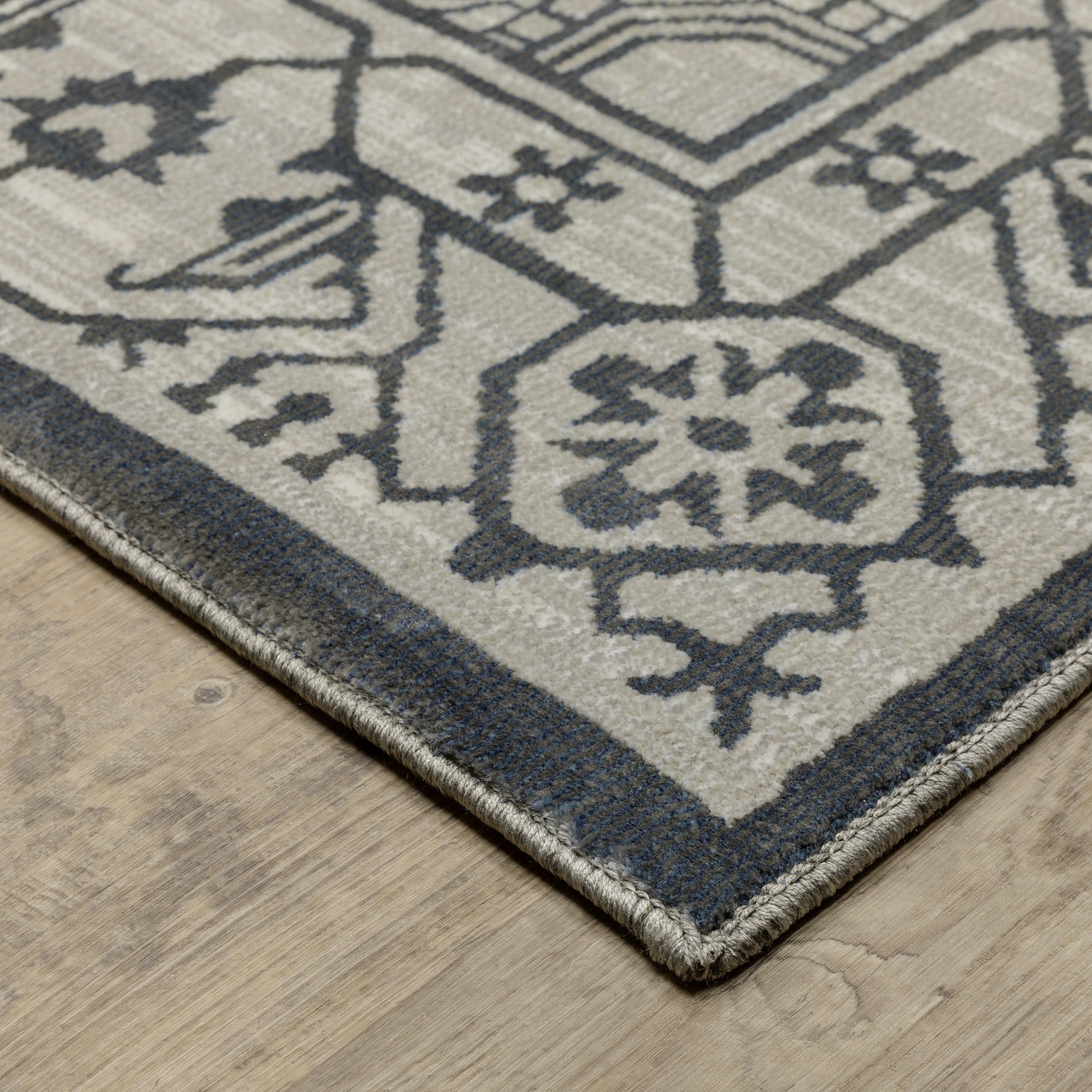 Oriental Weavers Intrigue INT07 Blue/Beige Area Rug