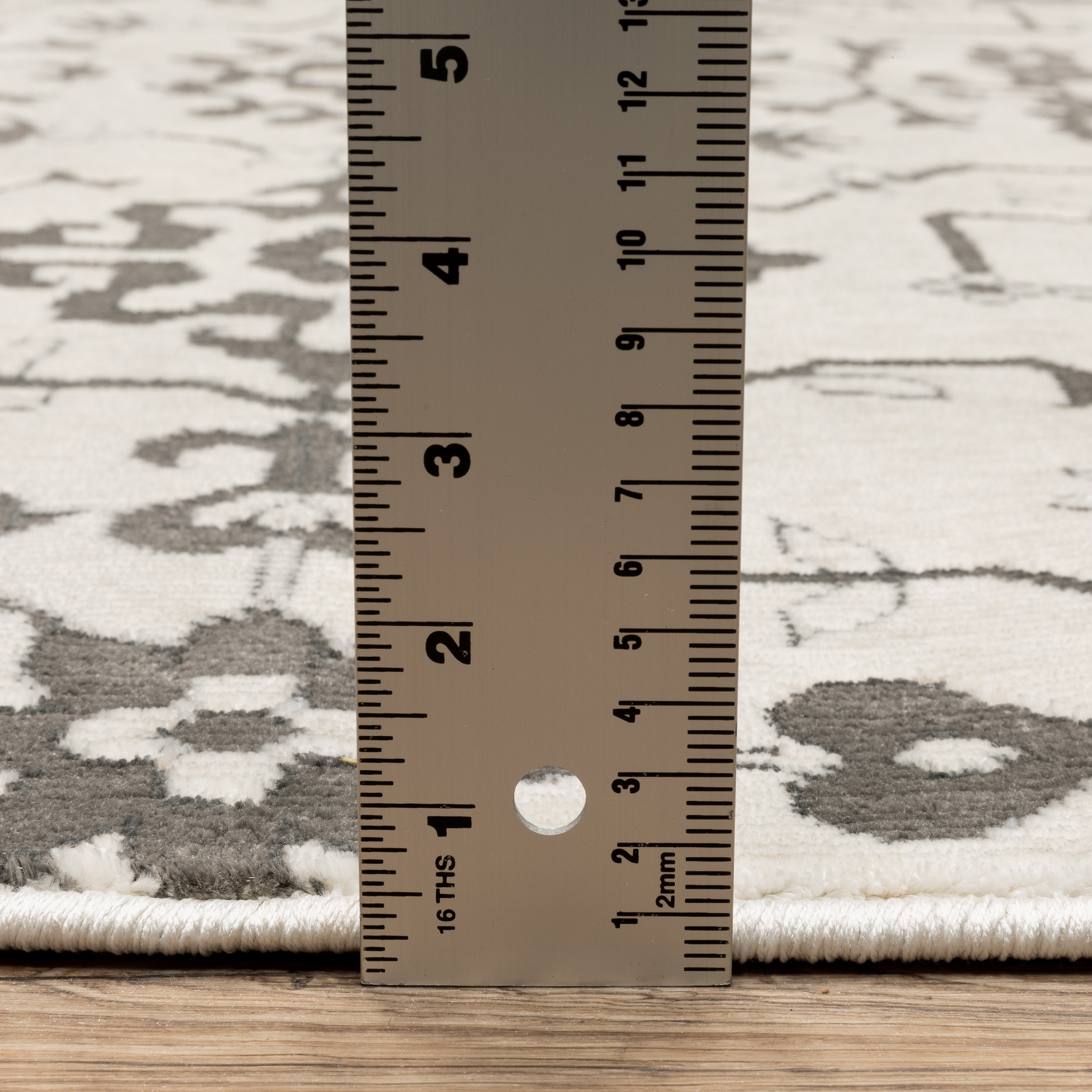 Oriental Weavers Intrigue INT08 Ivory/Grey Area Rug