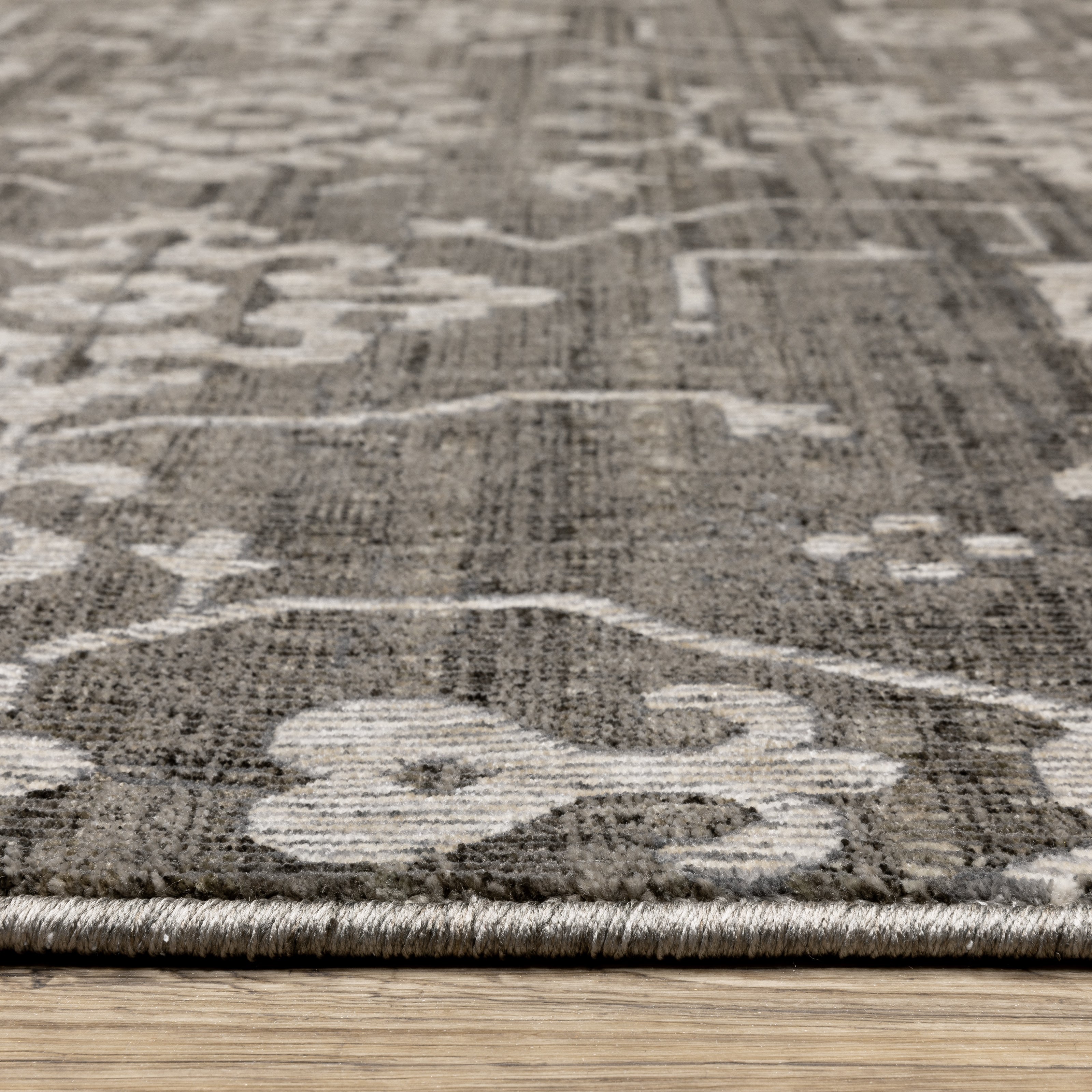 Oriental Weavers Intrigue INT09 Grey/Beige Area Rug