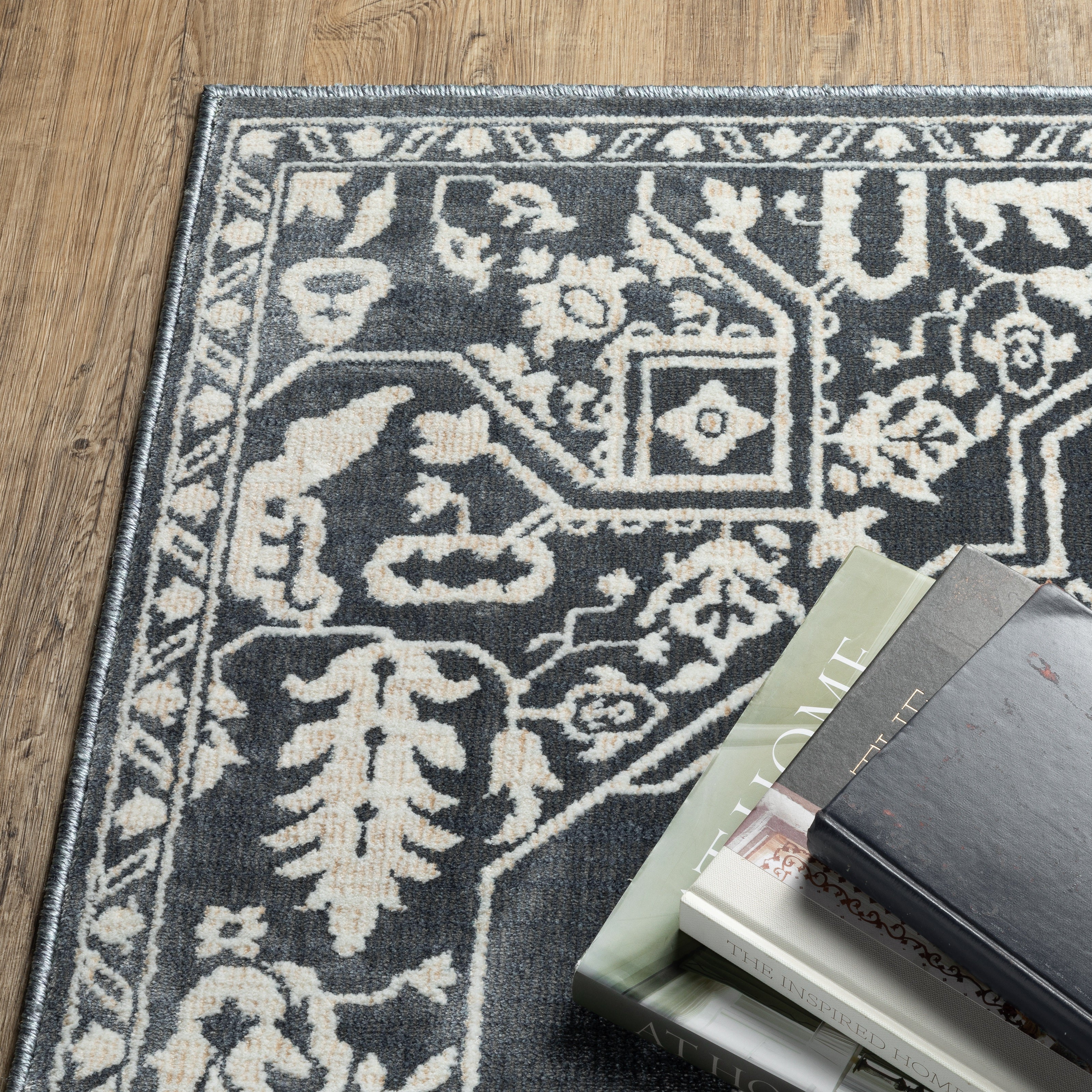 Oriental Weavers Intrigue INT10 Blue/Ivory Area Rug