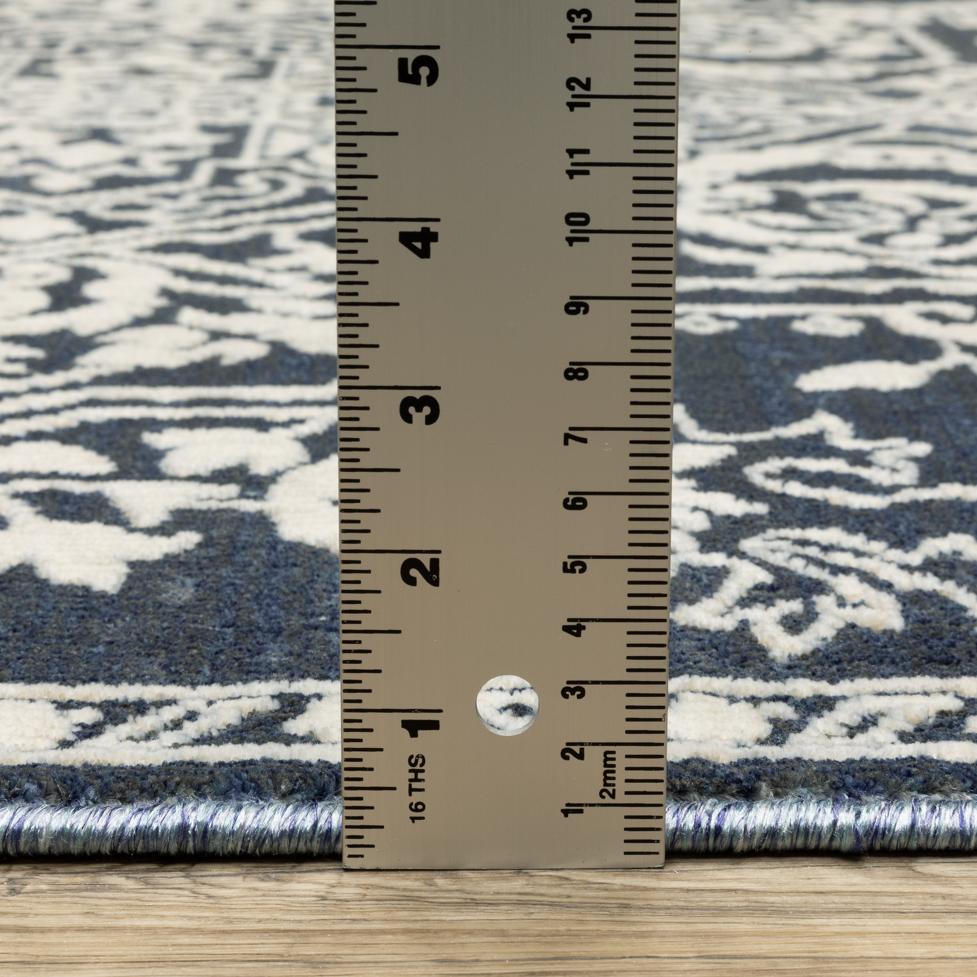 Oriental Weavers Intrigue INT10 Blue/Ivory Area Rug