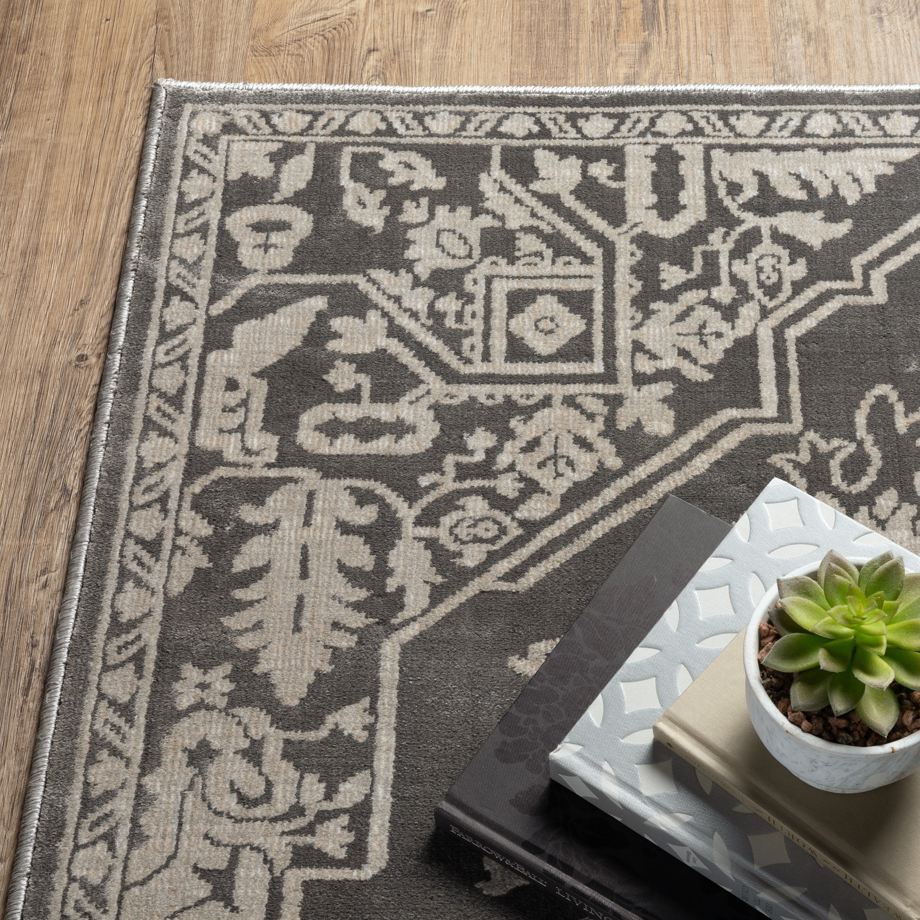 Oriental Weavers Intrigue INT12 Beige/Grey Area Rug