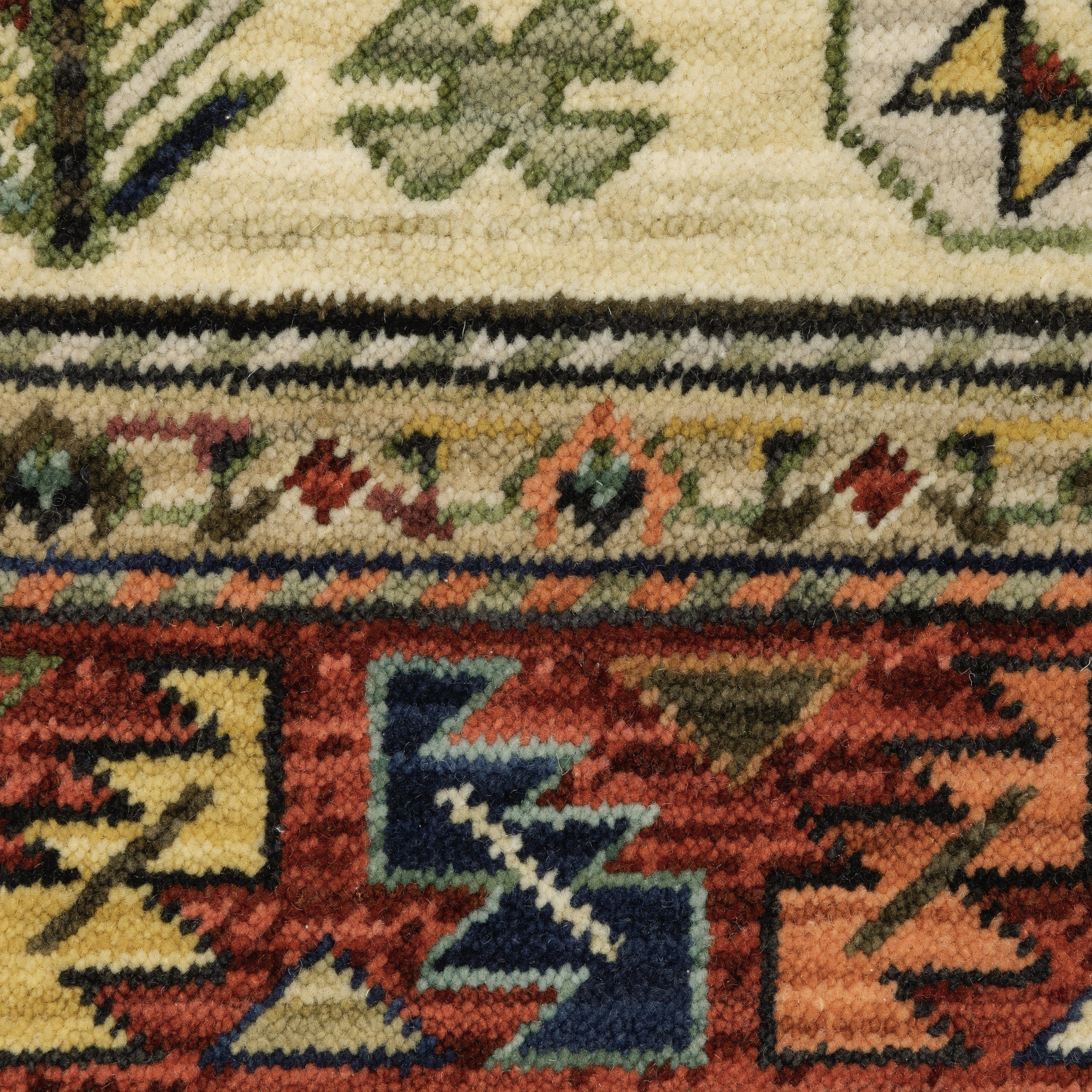 Oriental Weavers Lilihan 8022R Red/Multi Area Rug