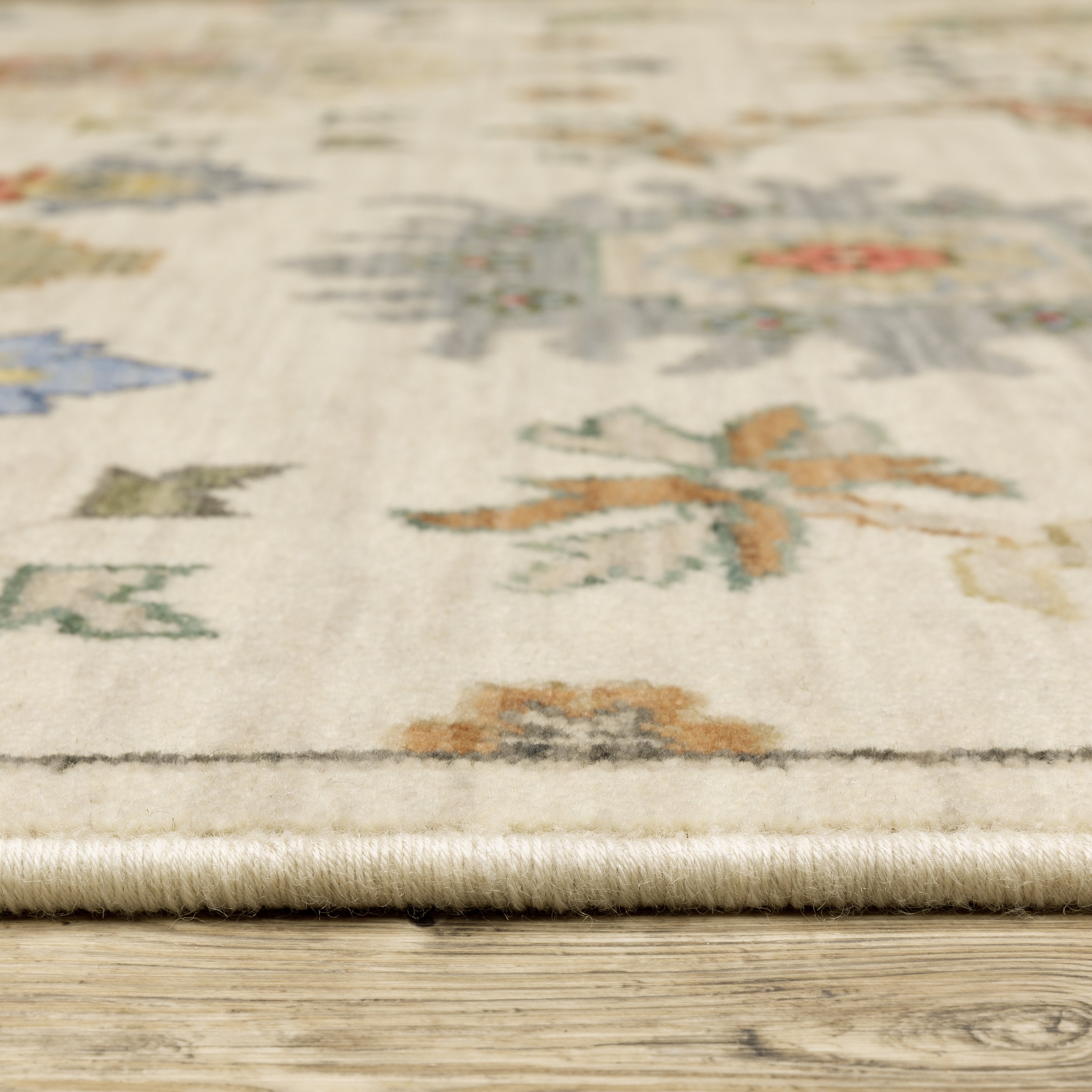 Oriental Weavers Lucca 5507W Ivory/Multi Area Rug